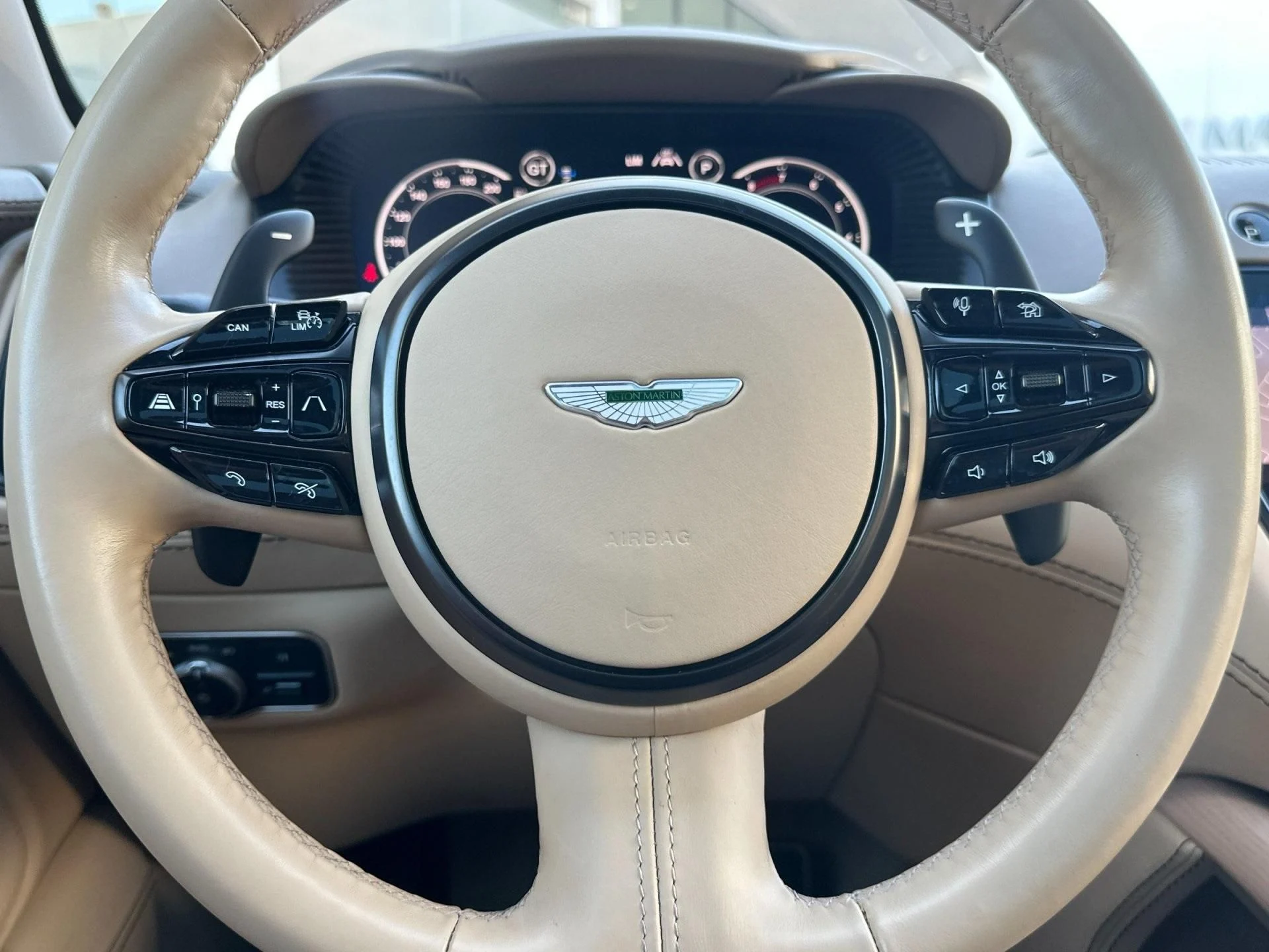 mph010_1909207881_Used_2021_Aston_Martin_DBX_1758724409_a1b7d69e57