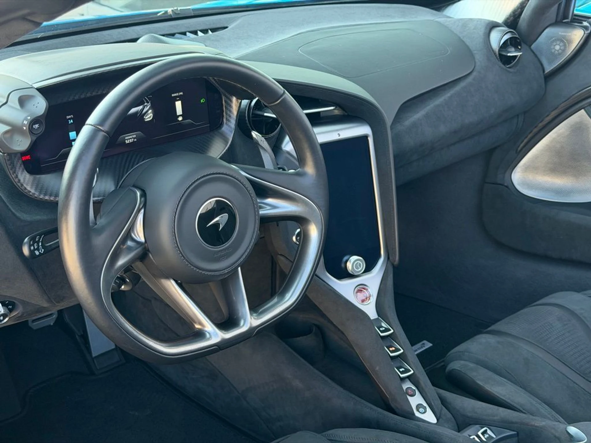 mph010_1914577667_fe09848943cd223952dba9e2d66f59d1x_fb33dc9e91