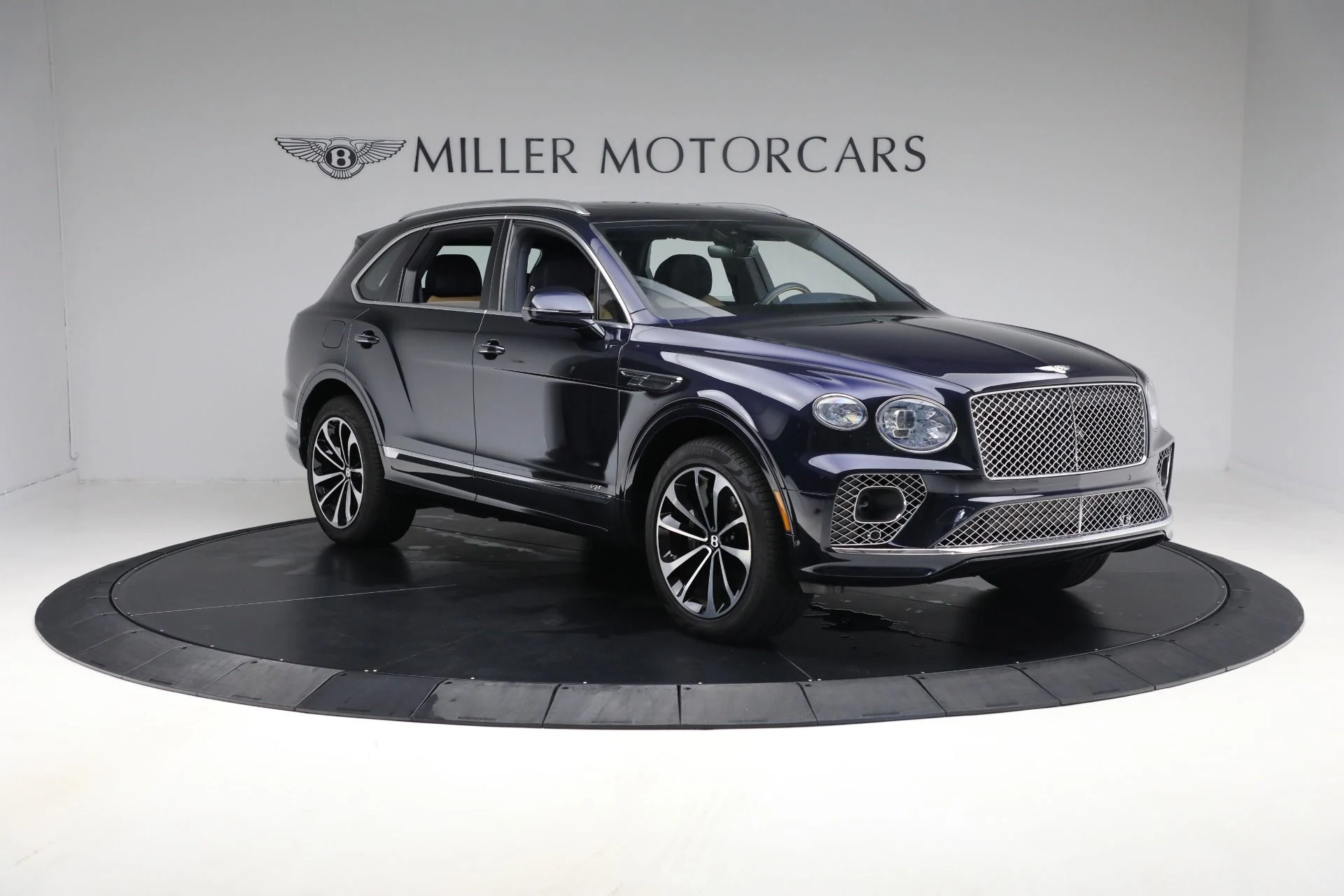 mph010_1915342383_Used_2022_Bentley_Bentayga_V8_5aae1abf2b
