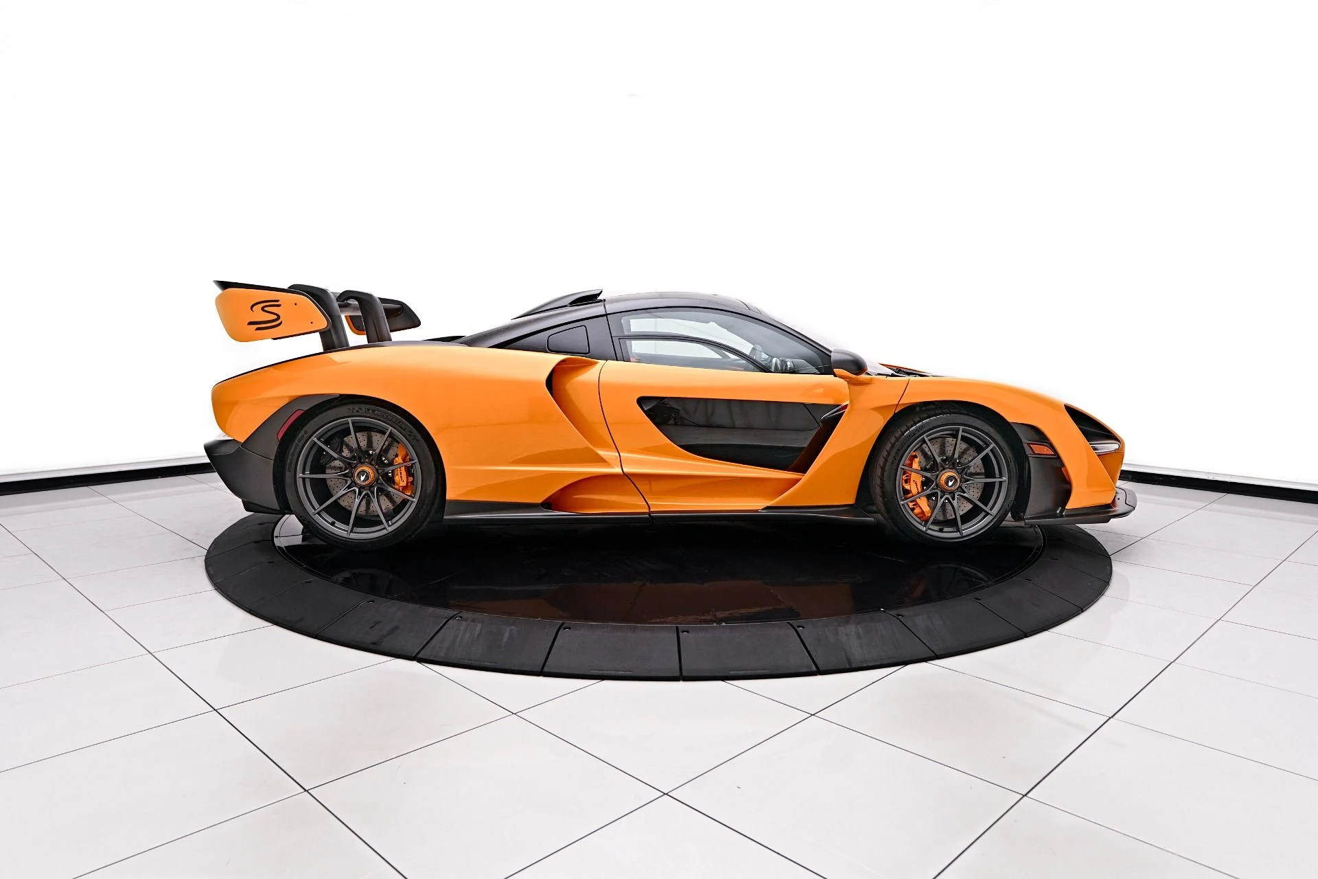 mph010_1918527692_Used_2019_Mc_Laren_Senna_1766516201_09e0f53ccf