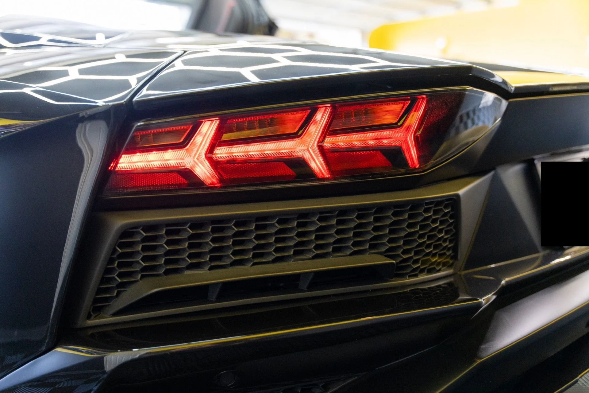mph010_1919799807_Used_2018_Lamborghini_Aventador_LP_740_4_S_1792436167_93560bab50