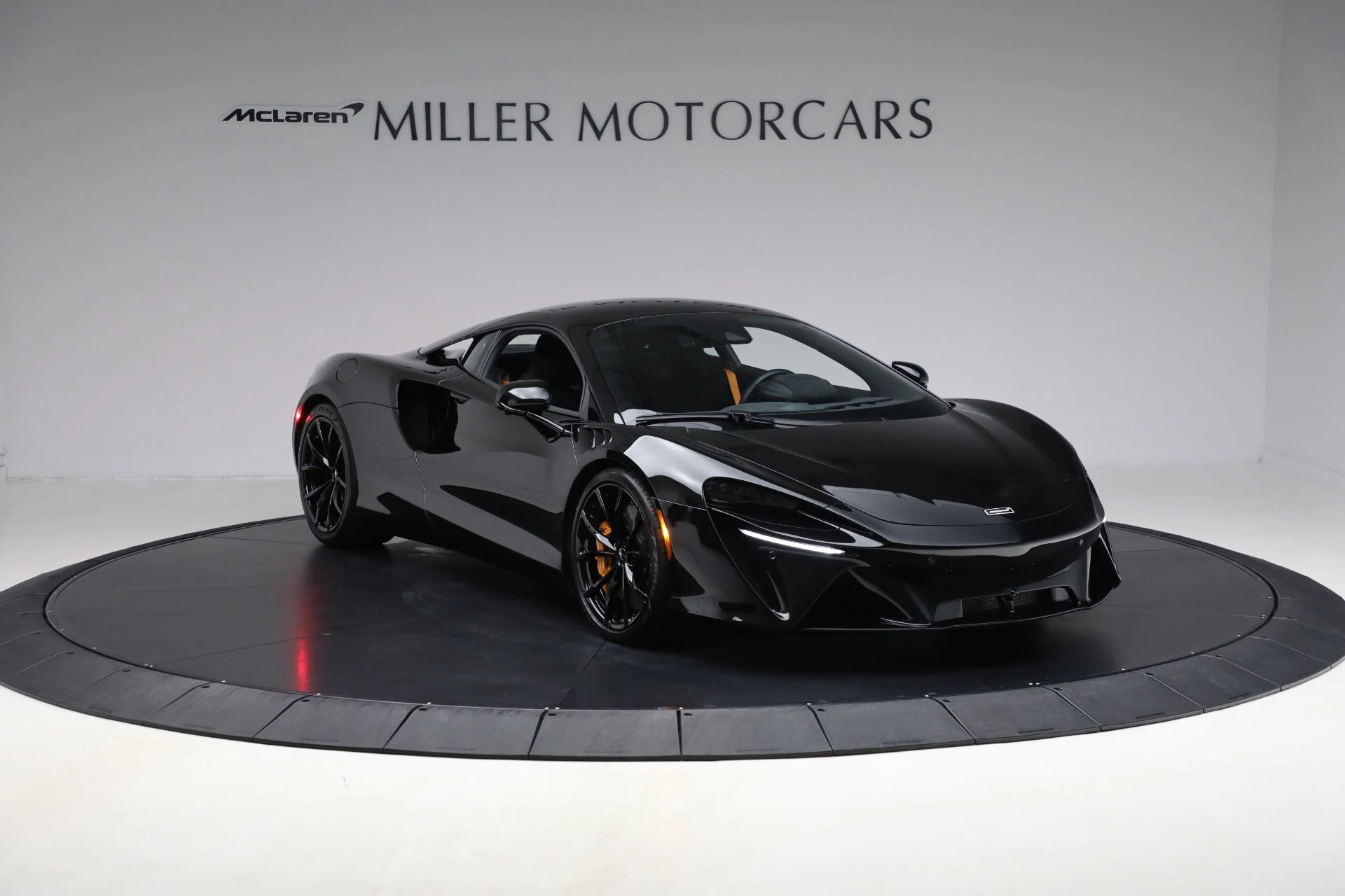 mph010_1920180418_Used_2023_Mc_Laren_Artura_c15f5fcc91