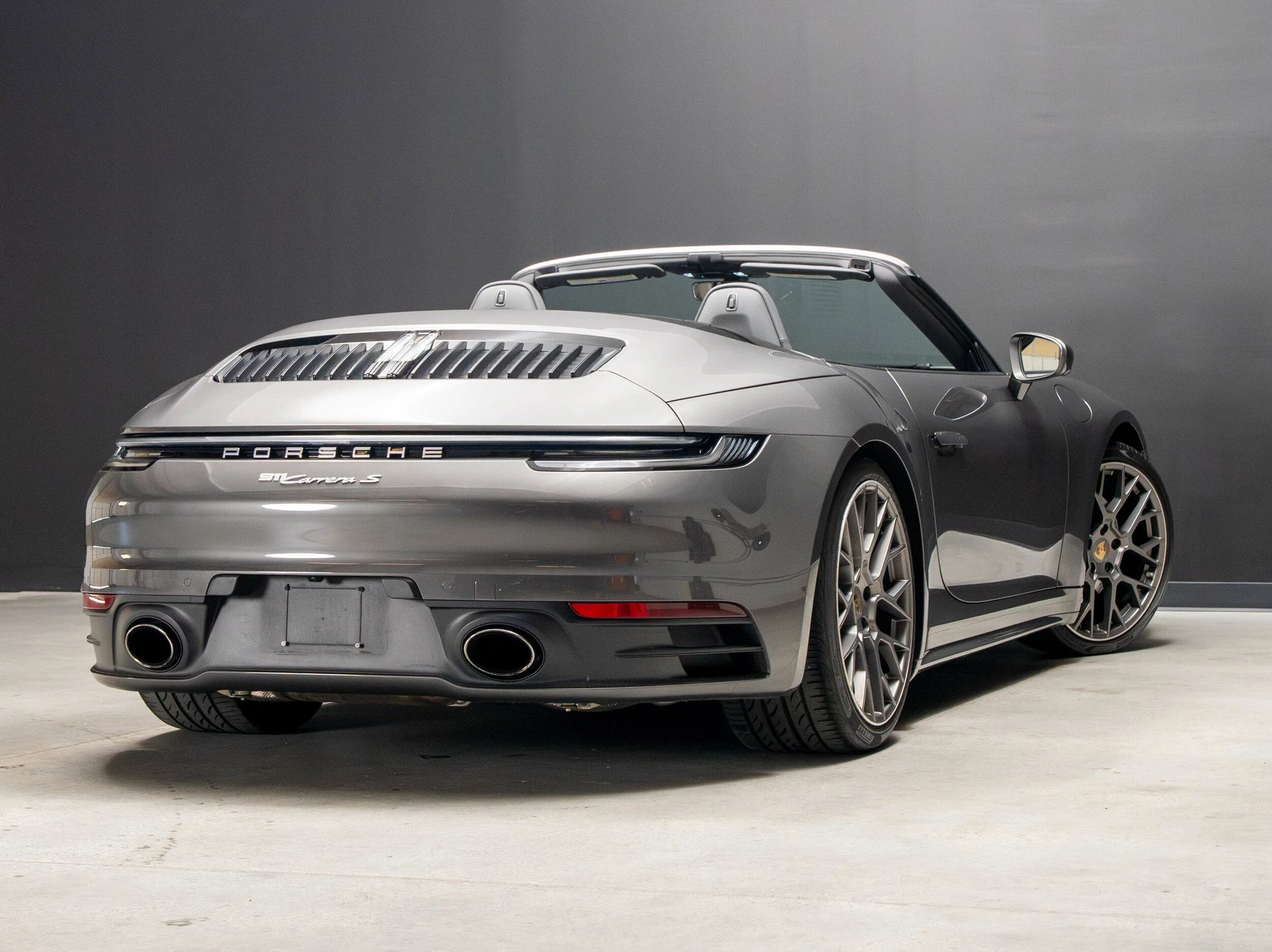 mph010_1932568374_d6c25f71eaef5709283717e79f49683ax_305d3e9a3d