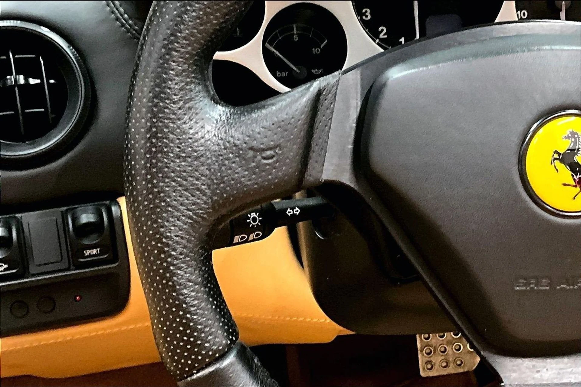 mph010_1932755075_0ee4c5628fe0435dbe4eb5f0fc83f983_183b45dc4a