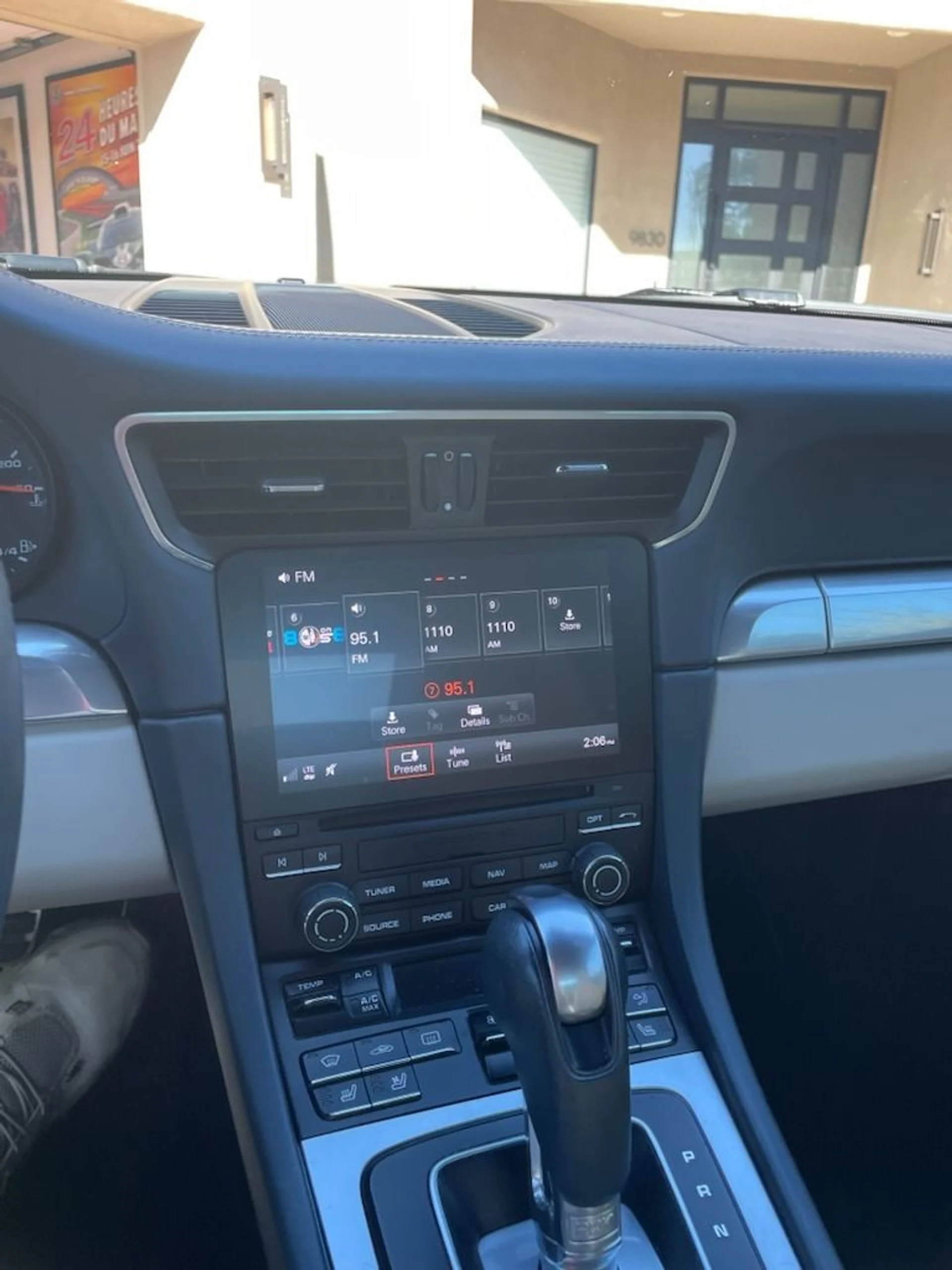 mph010_1933732066_Used_2018_Porsche_911_Carrera_1762903791_884b20e554