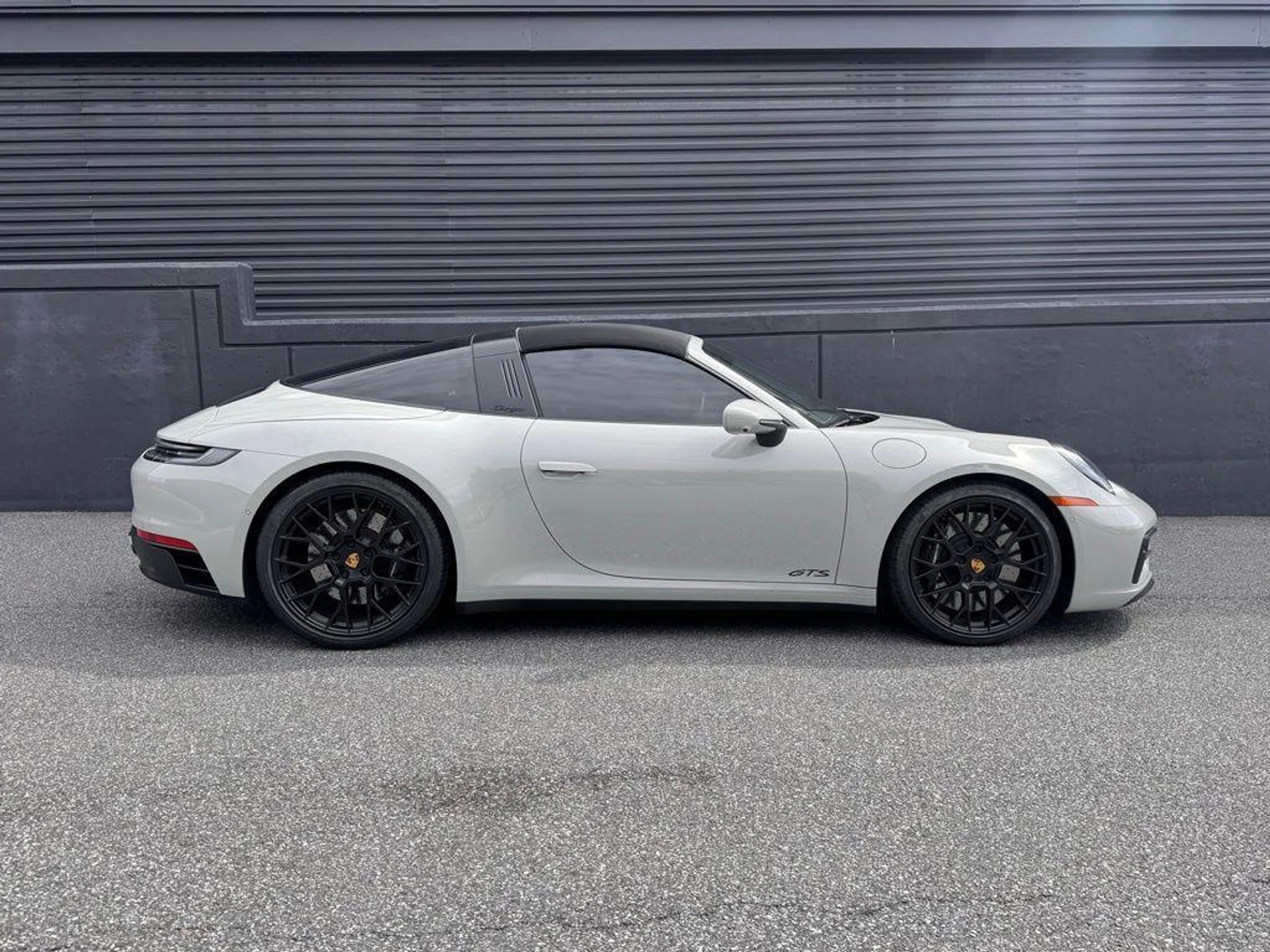 mph010_1941794465_bl_EJ_Tv_Py3_Vp_Fiq_C_Mrcf_GRFNF_7_Fo_23861adae5