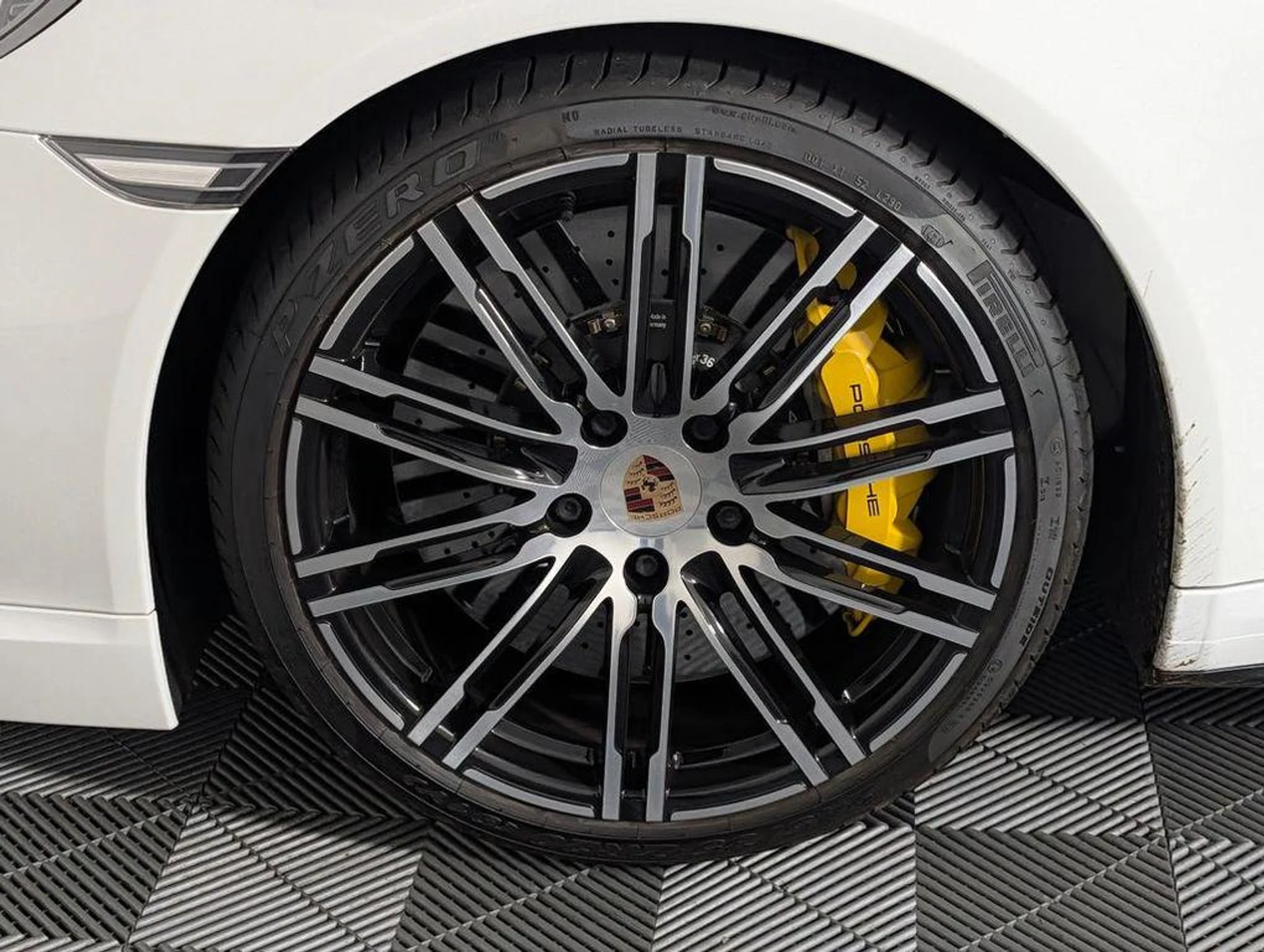 mph010_1945426625_K_Cr_Voie_Gj2ibwsin6_Ge_Qm_Thj_Sx_Y_e9e4528d2e