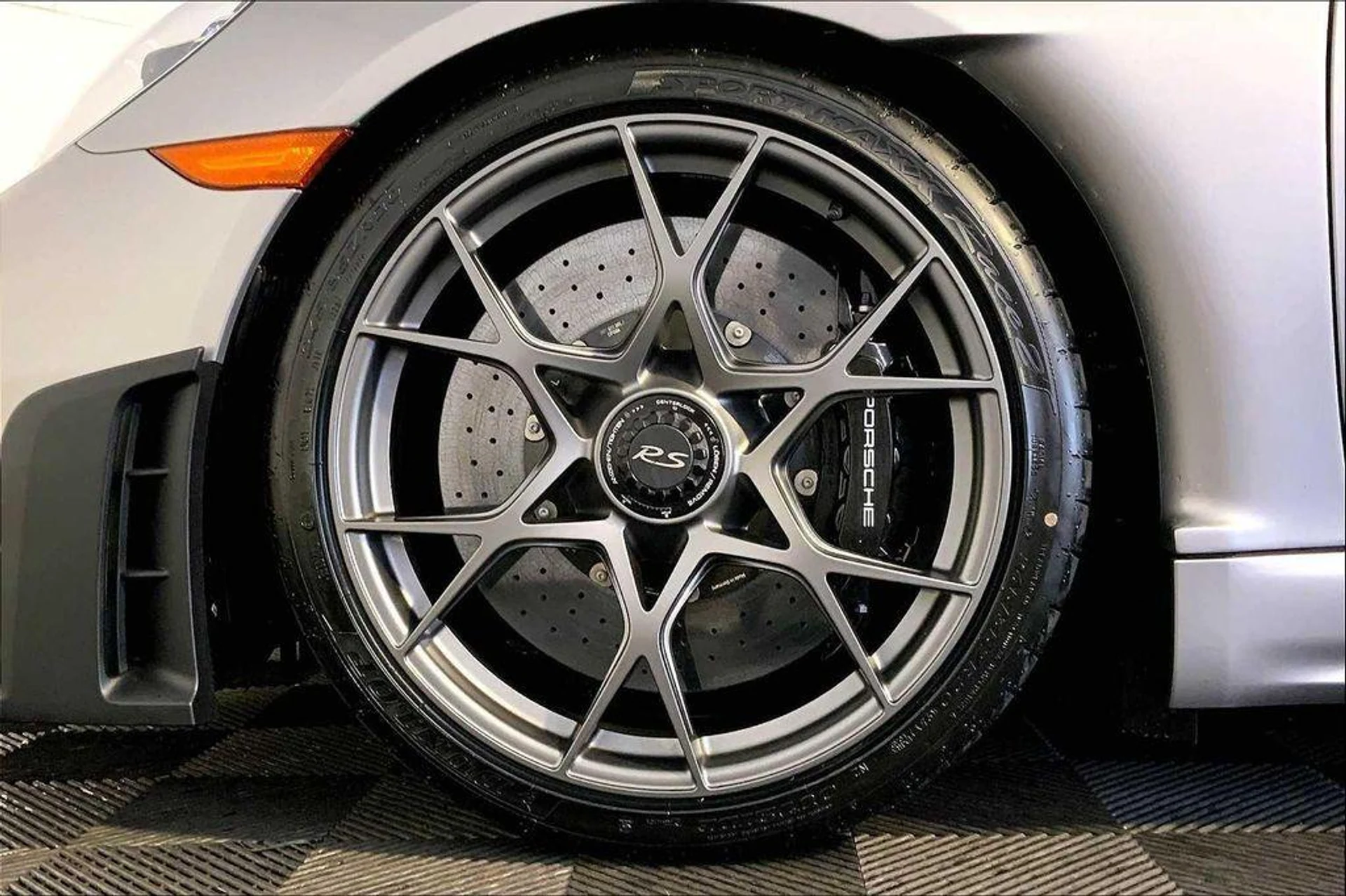 mph010_1953994457_f_Cs4_Gnn_Zy_FSV_Ri_ZJ_Xncn_I6_Qj_J_U_1e1bcf21a2