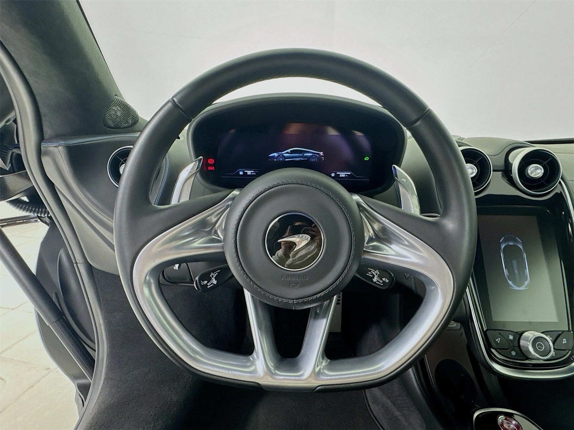 mph010_1956157051_dd6dff766dec4098f0e23e66a4dc7f6ex_1d072c704c