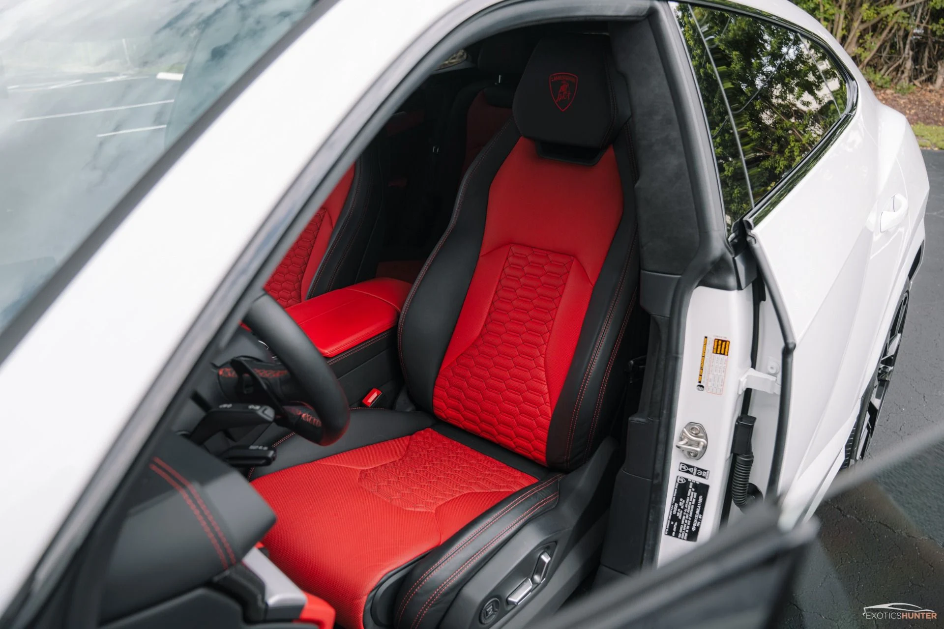 mph010_1961568321_Used_2021_Lamborghini_Urus_1762815107_3ef45d4db8