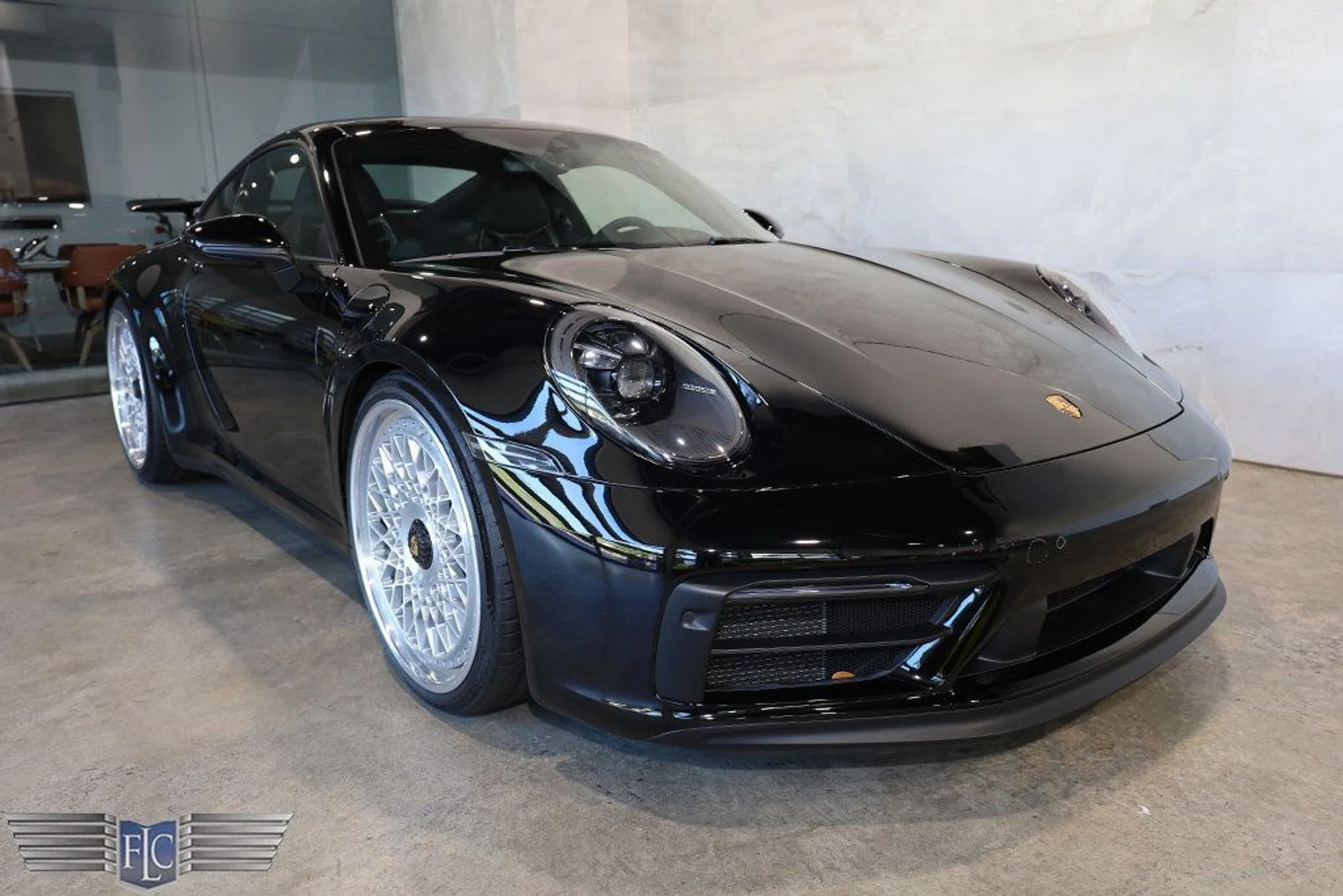 mph010_1964574394_used_2024_porsche_911_carreragtscoupemanual_9689_22931180_11_1024_df92b37c2c