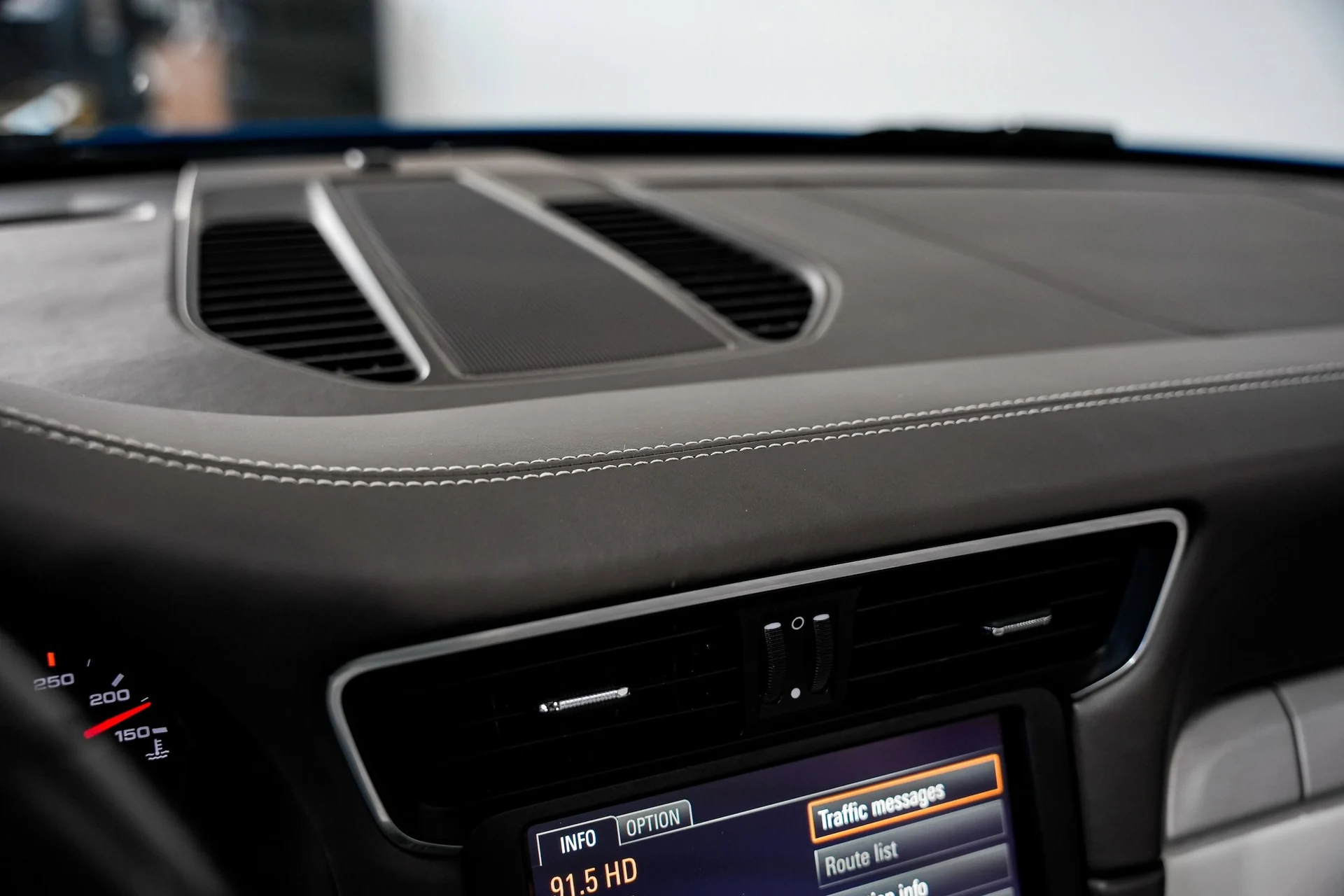 mph010_19704208_eea8192157364c2431d46c79b2b32f29x_ea7d92fc58