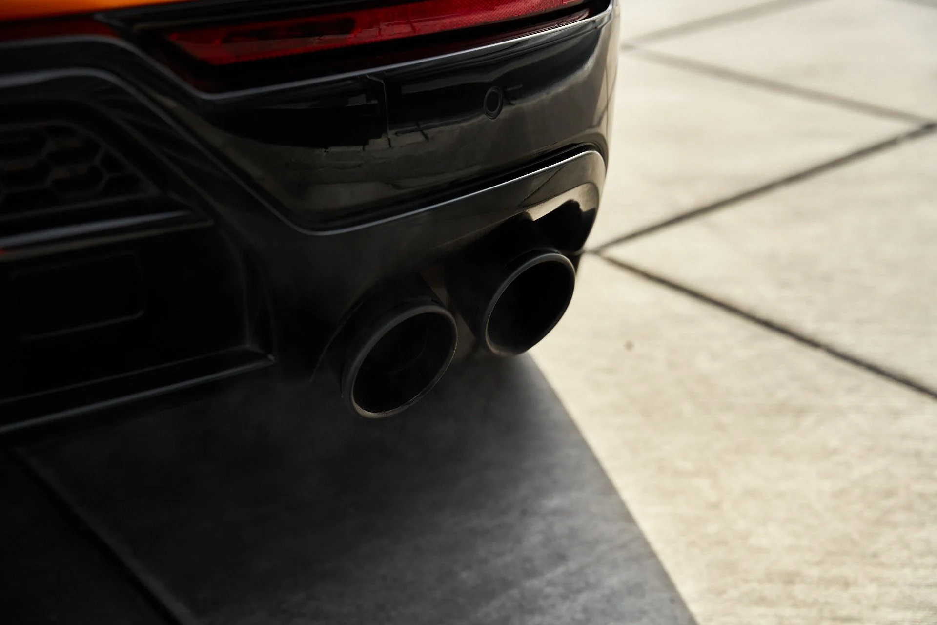 mph010_1972791935_Used_2022_Lamborghini_Urus_1766457344_c62475cb81