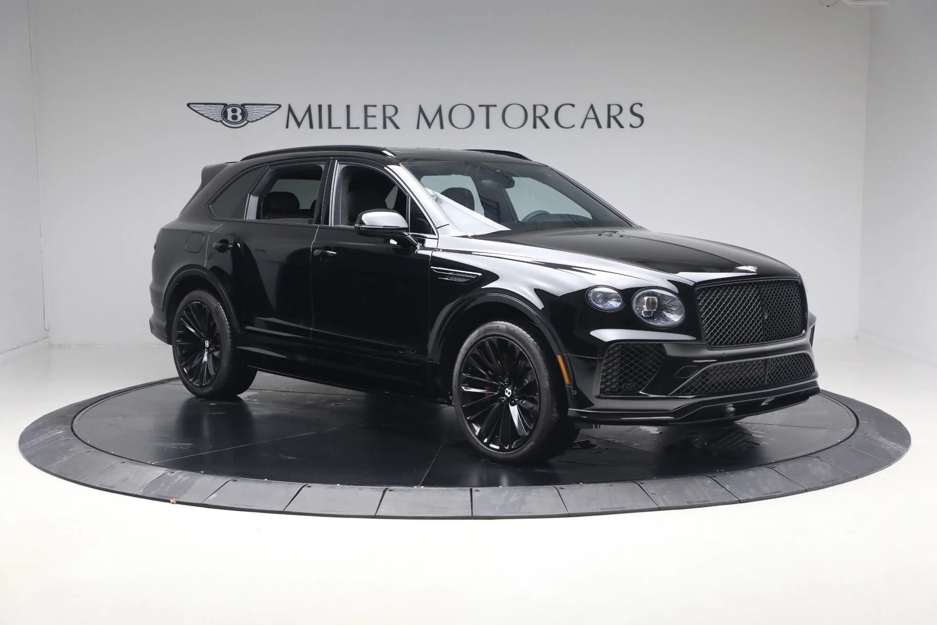 mph010_1976121561_Used_2023_Bentley_Bentayga_Speed_1769469901_8d16323641