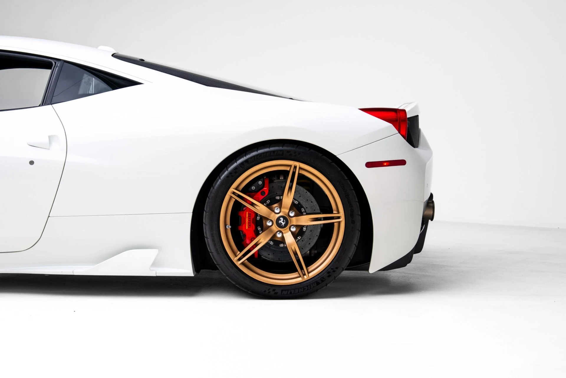 mph010_1988892162_Used_2015_Ferrari_458_Speciale_1770668463_2838f8e27d