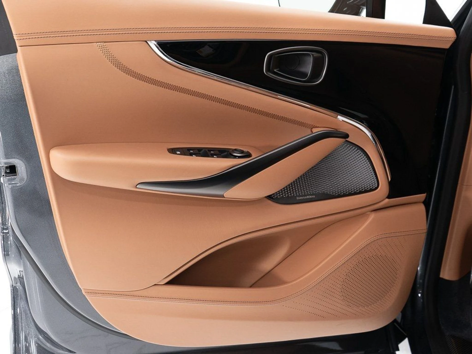 mph010_1989582485_00e15d26c4362ac227f6fbd853ee9e8a_0b9a889118