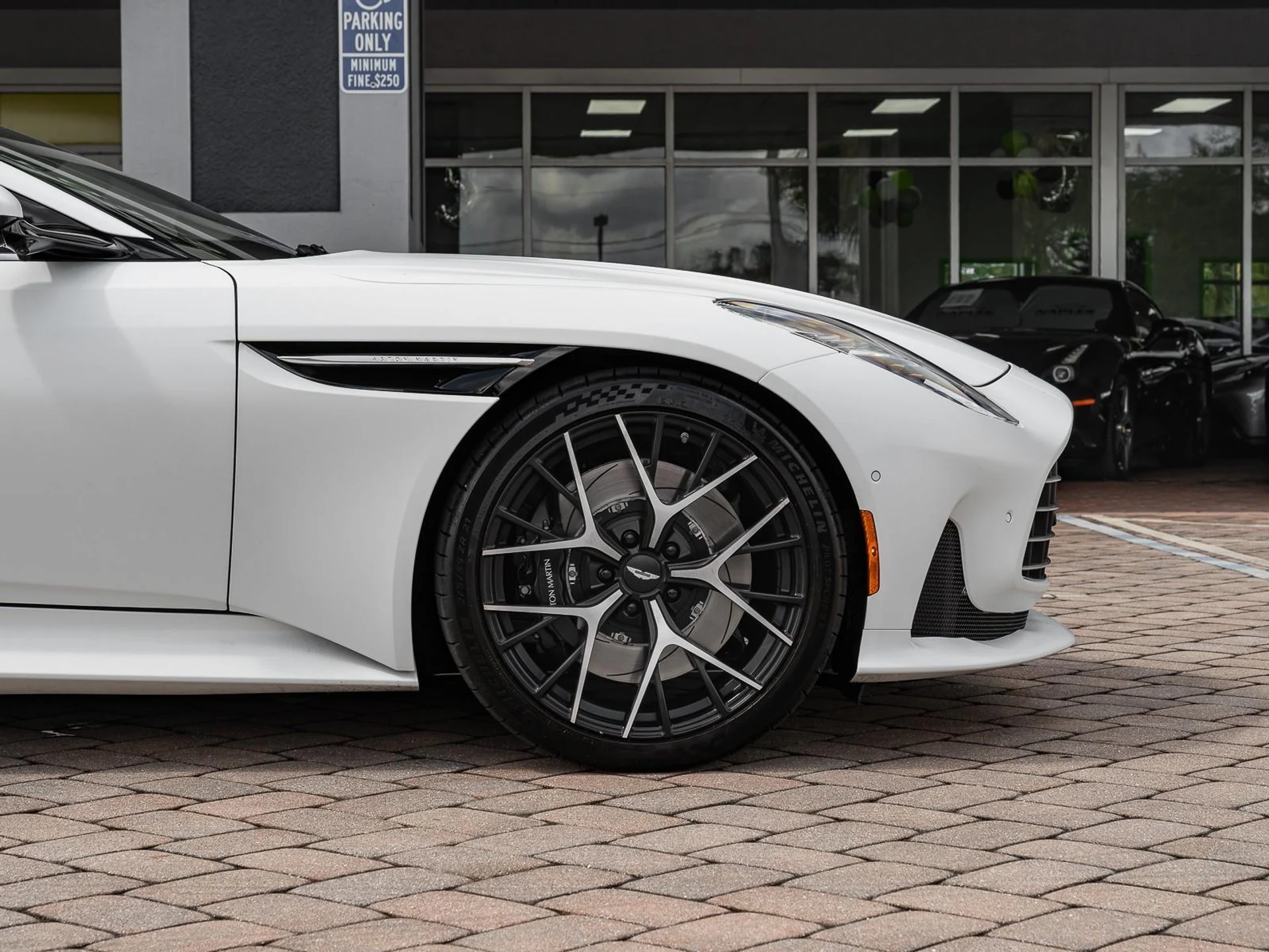 mph010_1999714558_Used_2025_Aston_Martin_DB_12_1761167129_ce5f0f837b