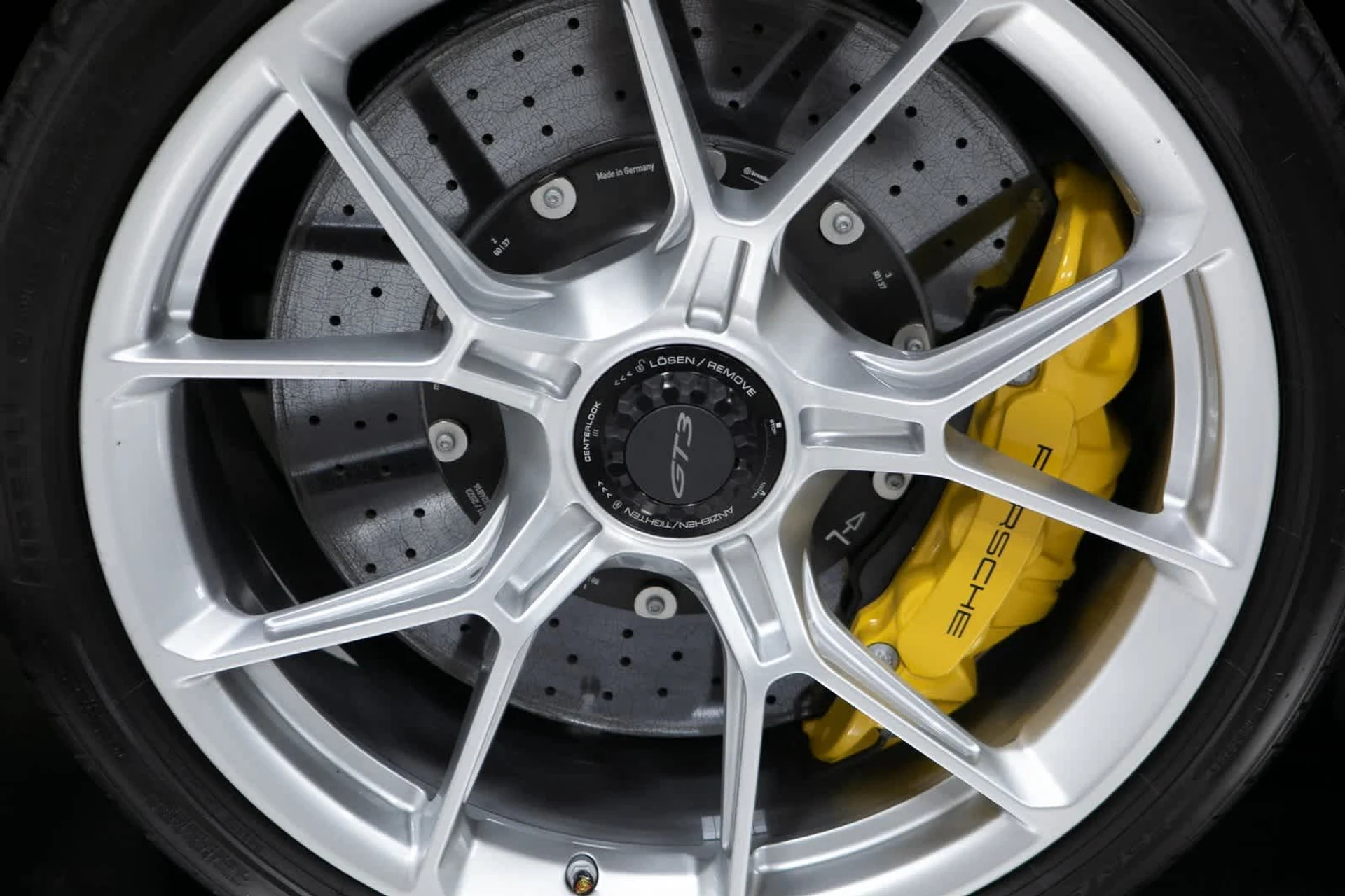 mph010_2002167263_46b534e54b1649d30c37079c17bb6769x_930006b9d4