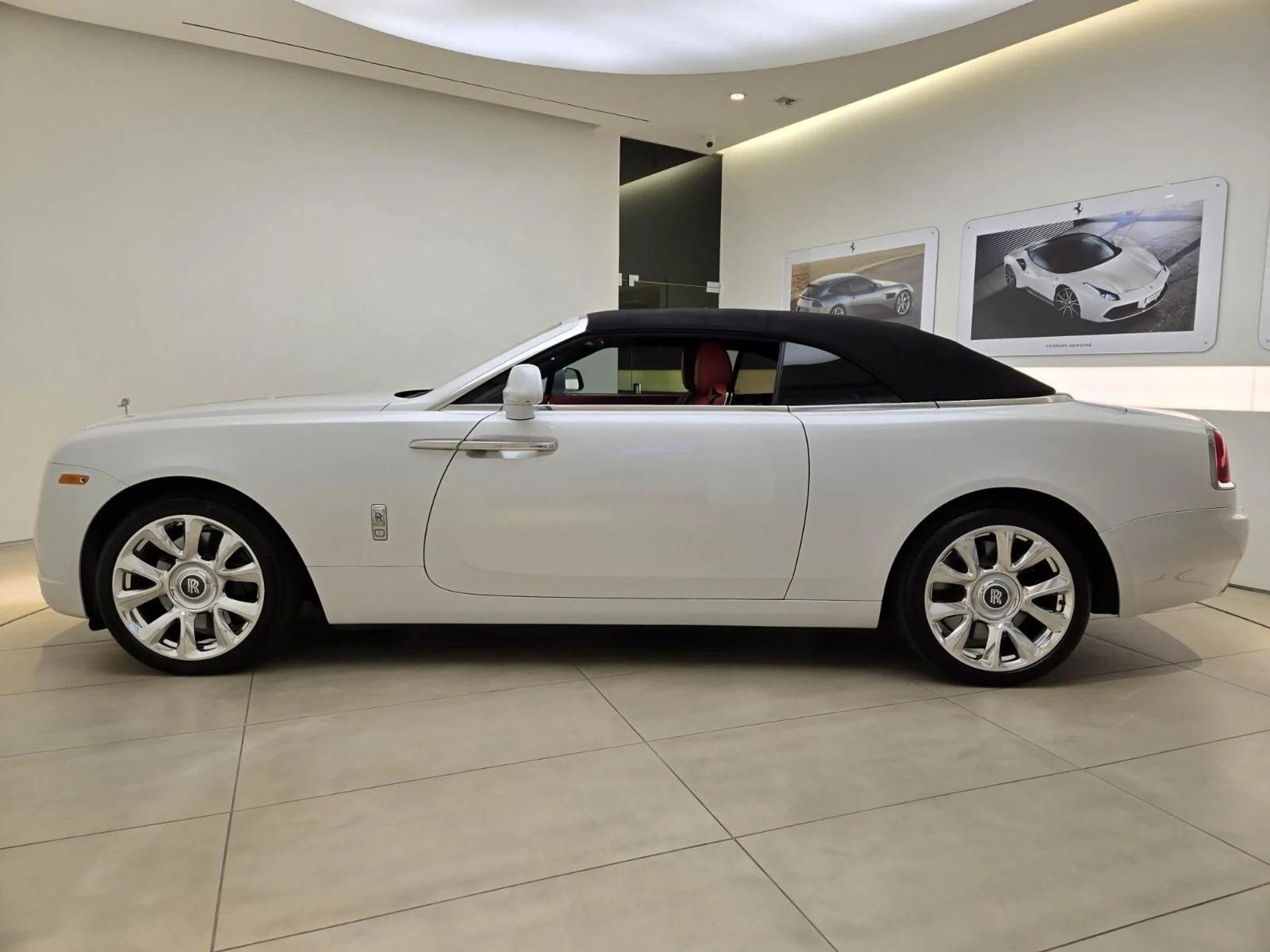 mph010_2006555111_Used_2017_Rolls_Royce_Dawn_1765004108_a37754f6e9