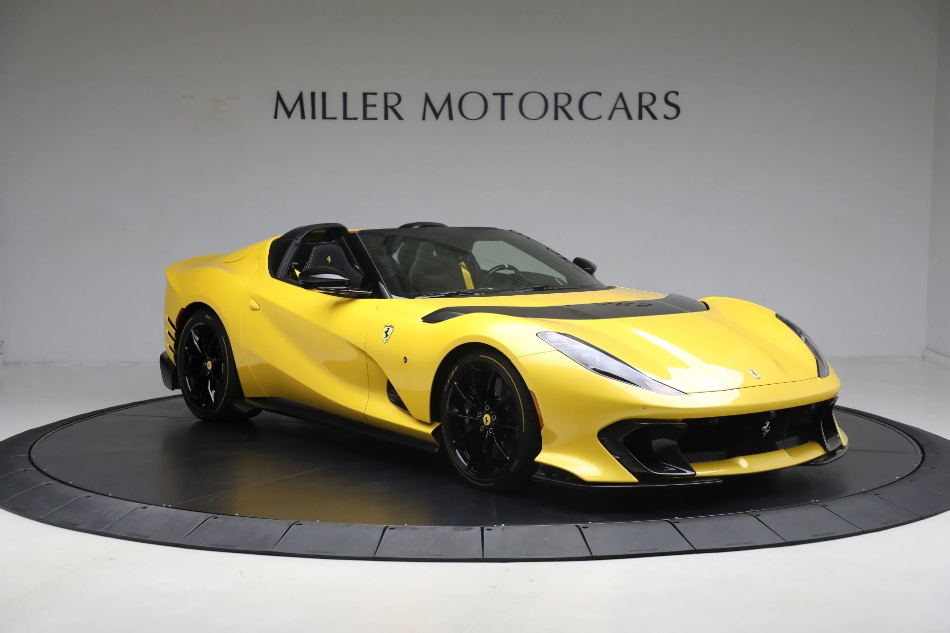 mph010_2009160946_Used_2023_Ferrari_812_Competizione_A_1b6e23276f
