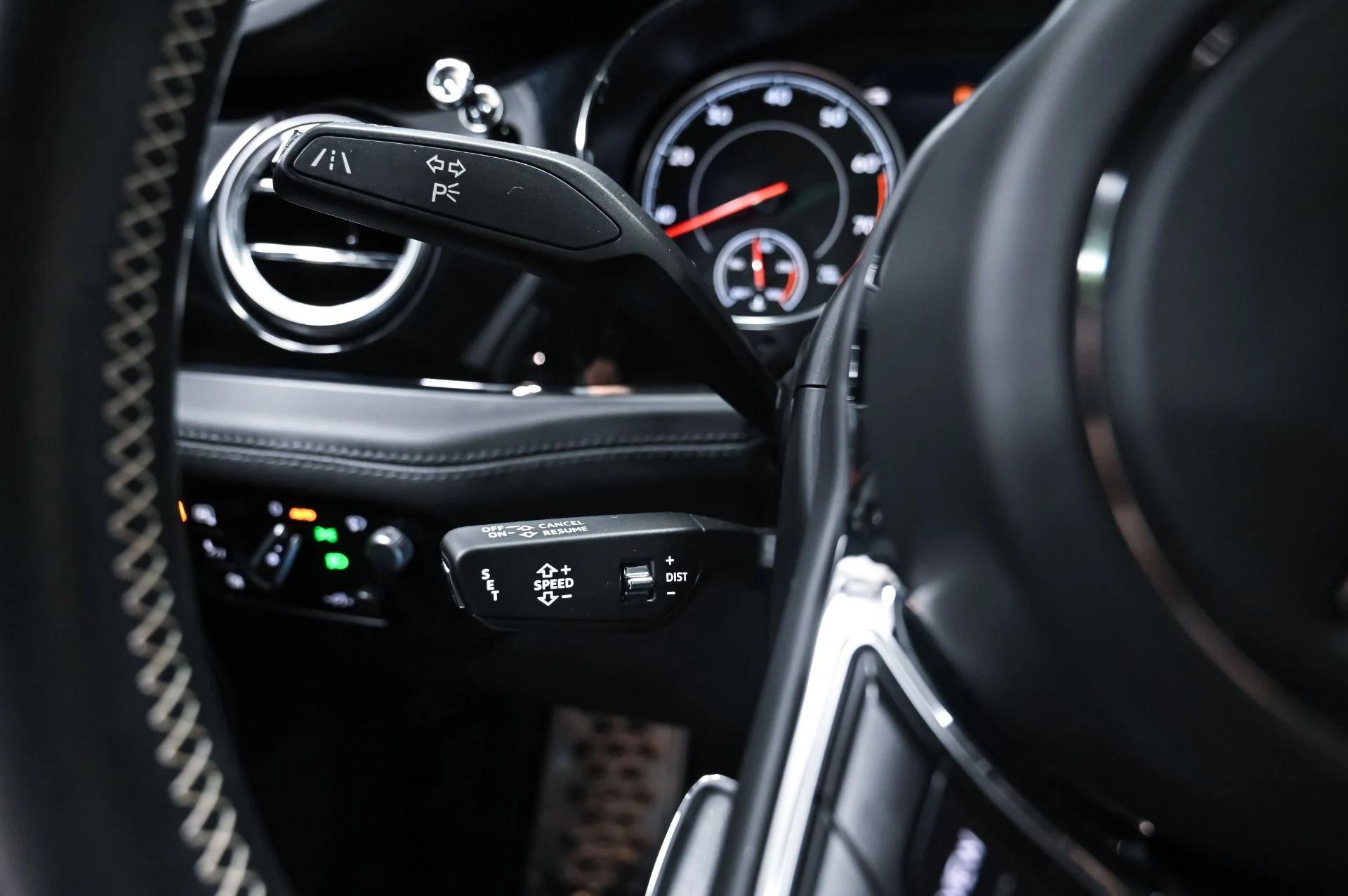 mph010_2010477052_Used_2018_Bentley_Bentayga_W12_1756239179_db252a9307