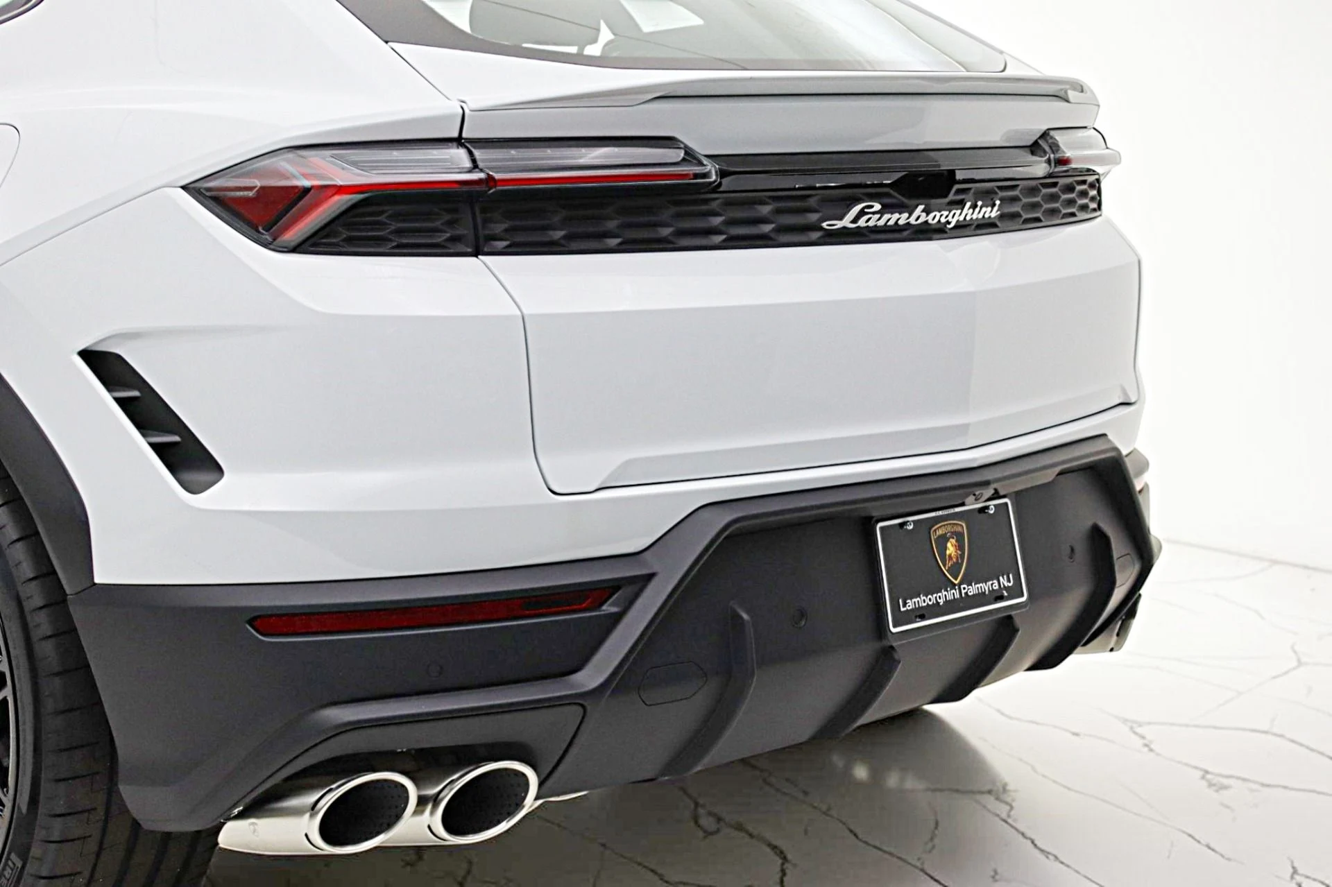 mph010_2013888651_New_2026_Lamborghini_Urus_SE_b232a63ba1