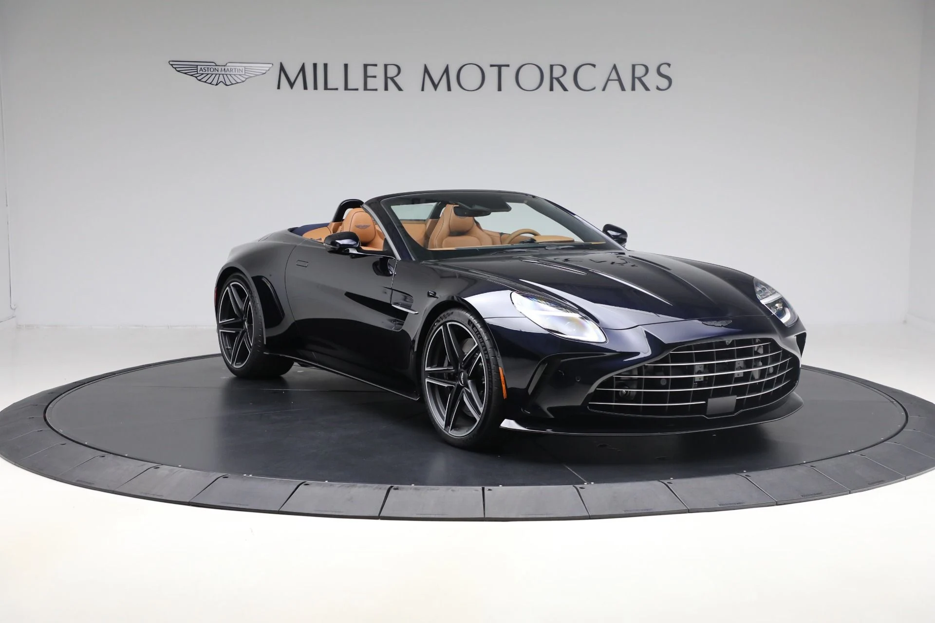 mph010_201675939_New_2026_Aston_Martin_Vantage_Roadster_1762206561_ab4f335f24