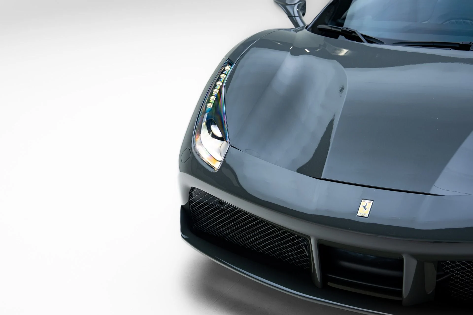 mph010_2032353000_Used_2018_Ferrari_488_Spider_1778276724_1a918b52b3