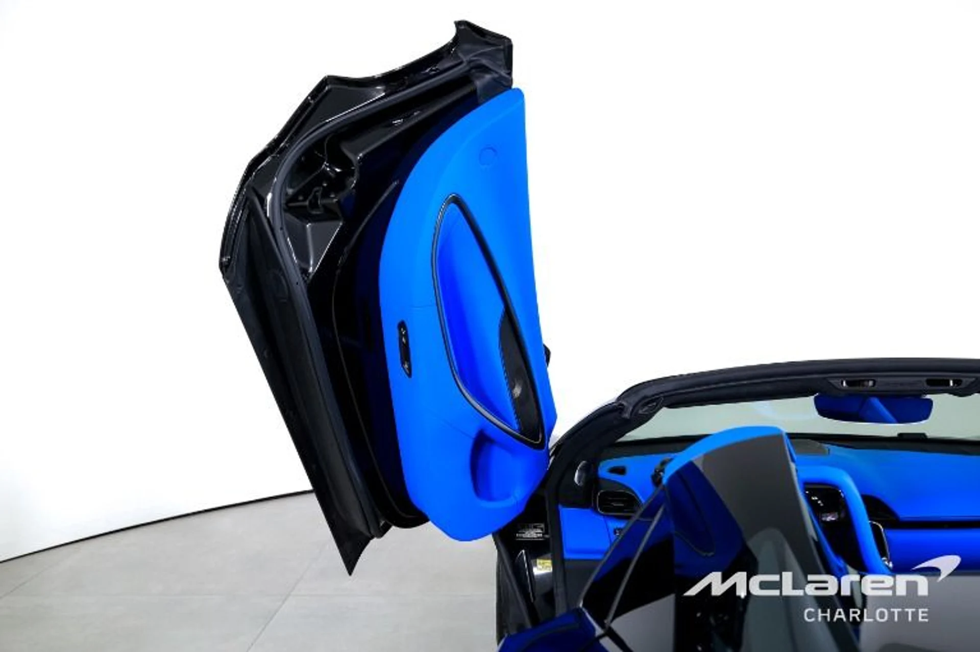 mph010_2034436984_Used_2025_Mc_Laren_Artura_Spider_Tech_Lux_5aa422900f
