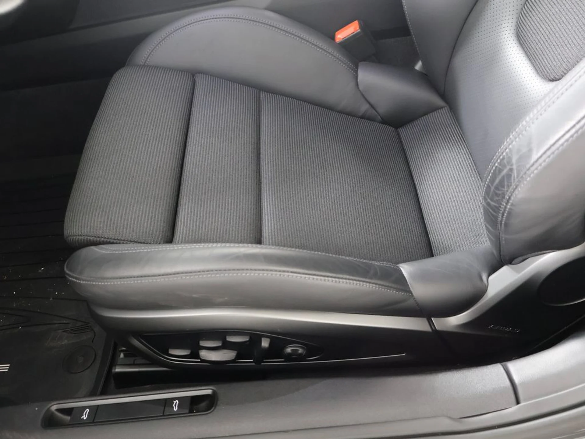 mph010_2037176468_3e6723654ee64400063265c11aa71e46x_d6747d00a3