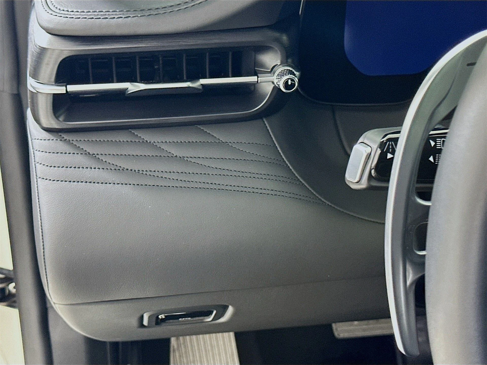 mph010_2037432835_857ff522640f6edce5b3c52dceee5976x_1b050645d7