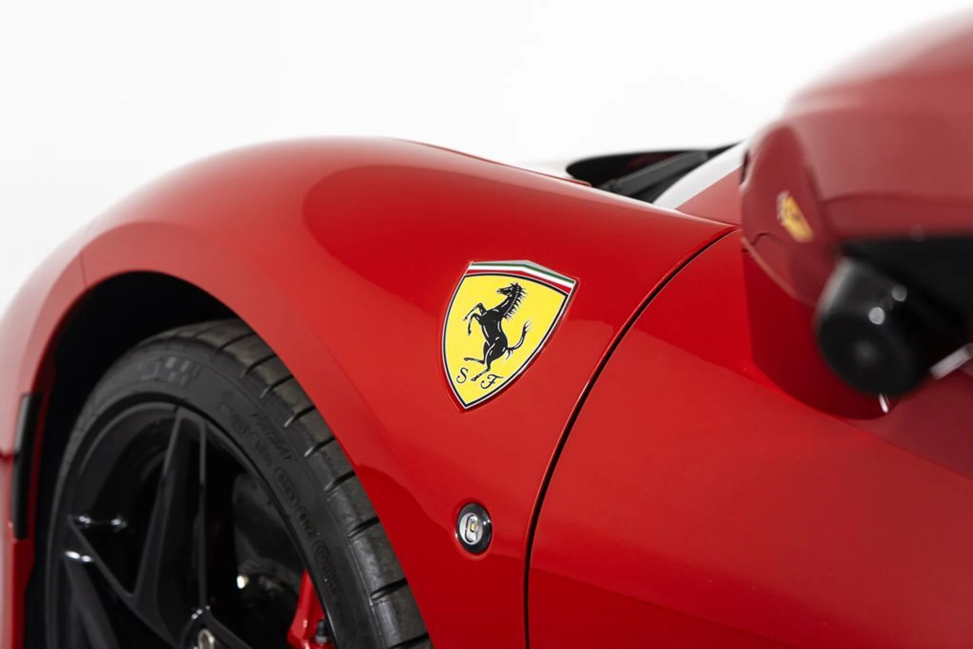 mph010_2038896163_f9c53f3b_7feb_4f7e_8a15_01d9c708905e_44f4b1deee