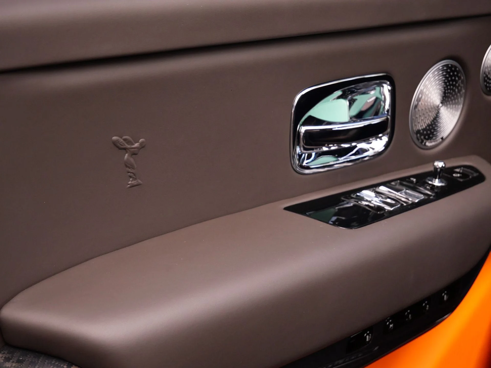 mph010_2043568392_2f68220763d9d99129f124c8e1ef3f53x_a8c53da79d