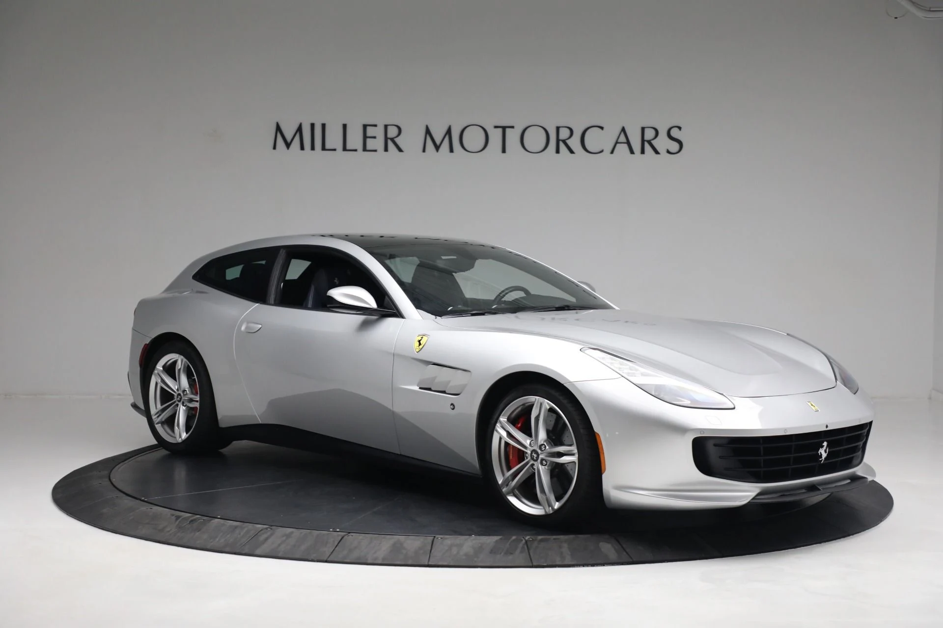 mph010_204808593_Used_2017_Ferrari_GTC_4_Lusso_82be10853f