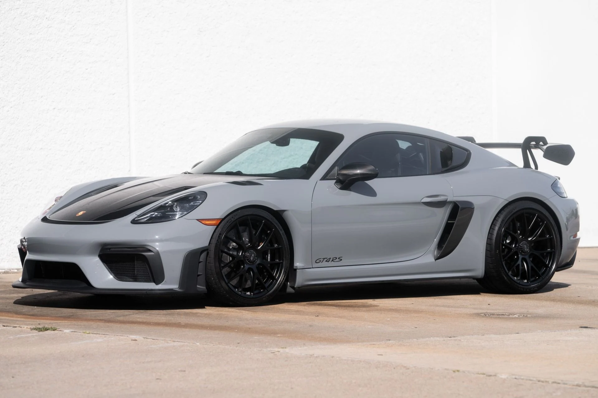 mph010_2053110451_Used_2024_Porsche_718_Cayman_GT_4_RS_Weissach_1759510962_b7651f1f8a