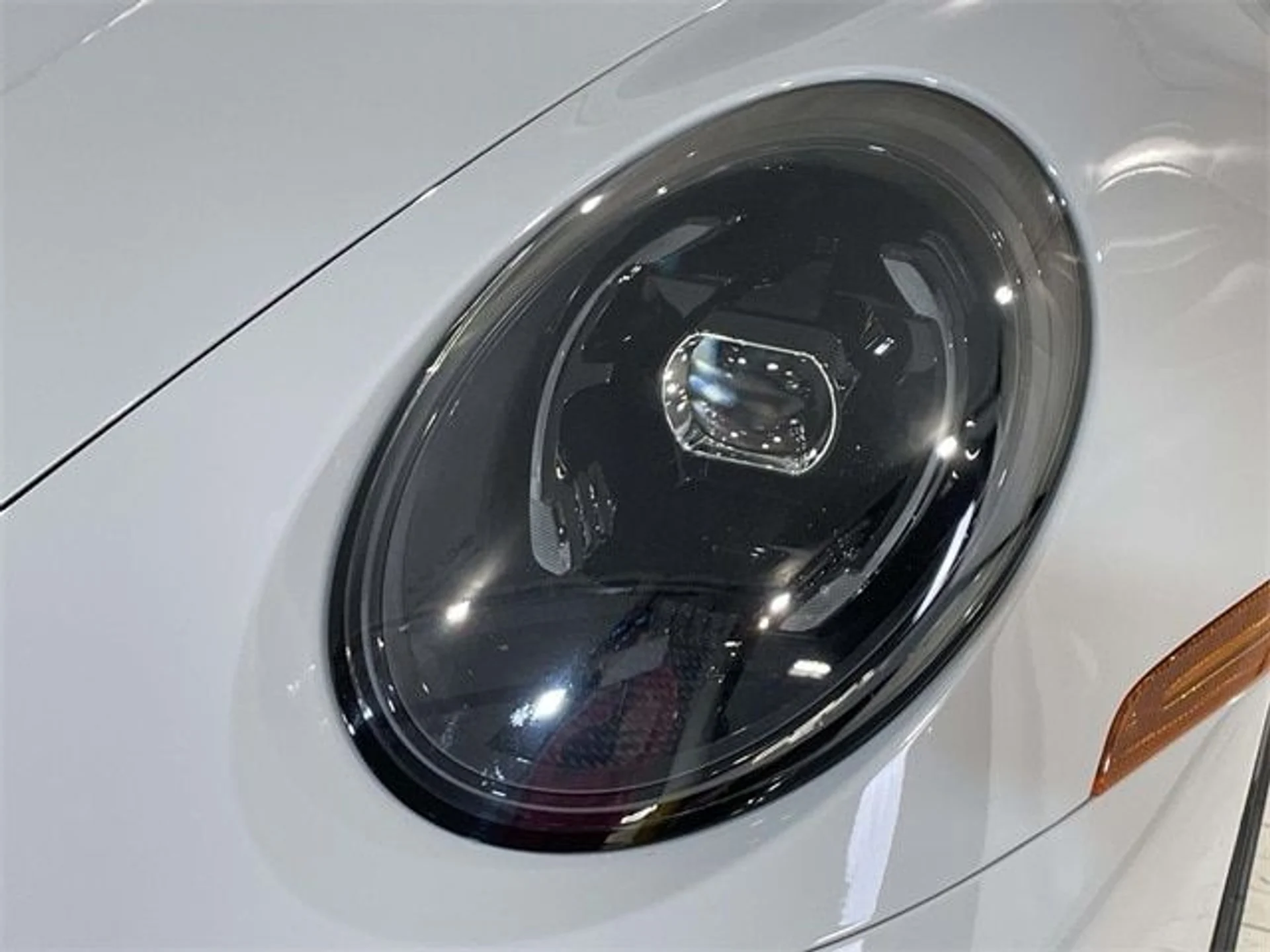 mph010_2054525158_223665bbd1817374b8de7cadc634a0c8x_5b75a46d26