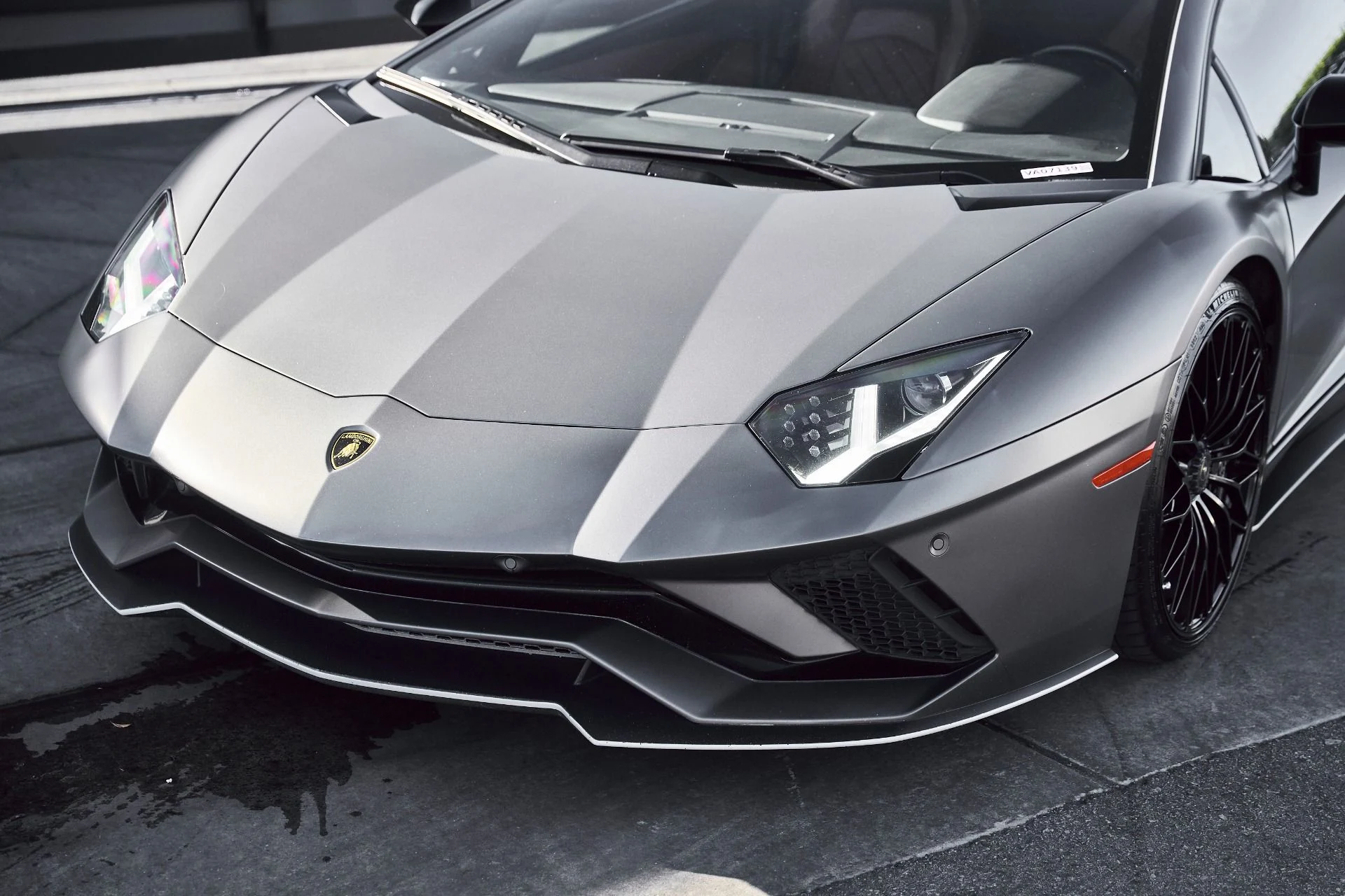 mph010_2058535387_Used_2018_Lamborghini_Aventador_S_Base_1773191784_fdfac60b9b