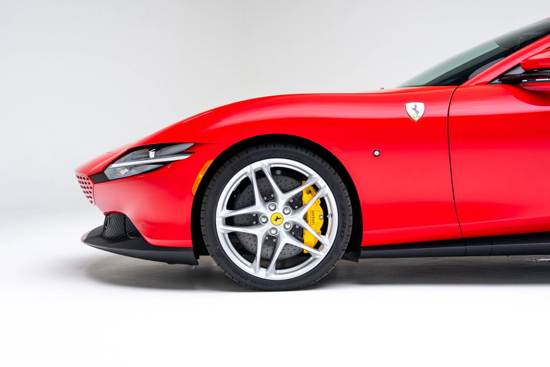 mph010_2060961816_Used_2025_Ferrari_Roma_Spider_1769719564_641c178586