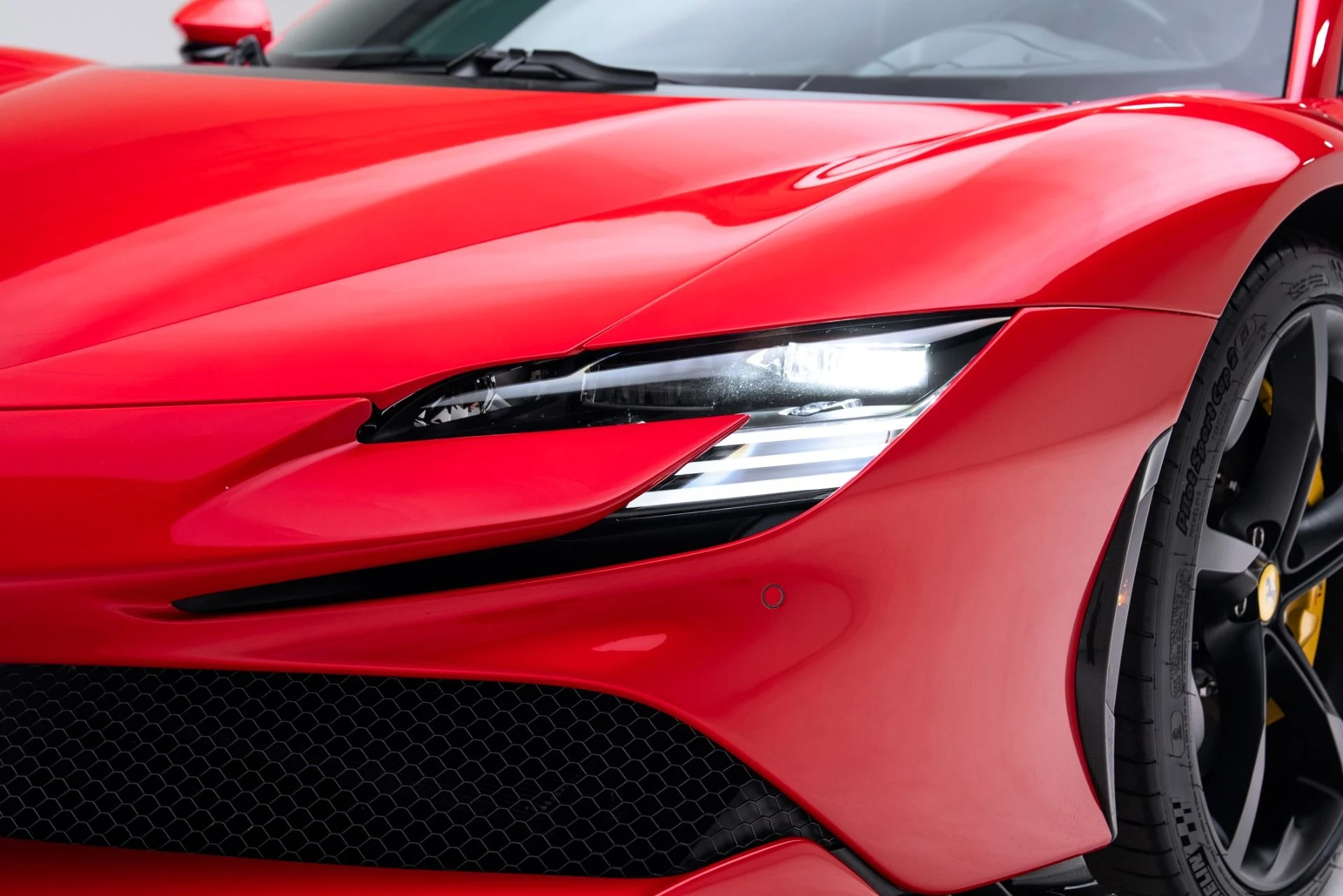 mph010_2063104871_Used_2024_Ferrari_SF_90_Stradale_1774546158_18e9f6e268