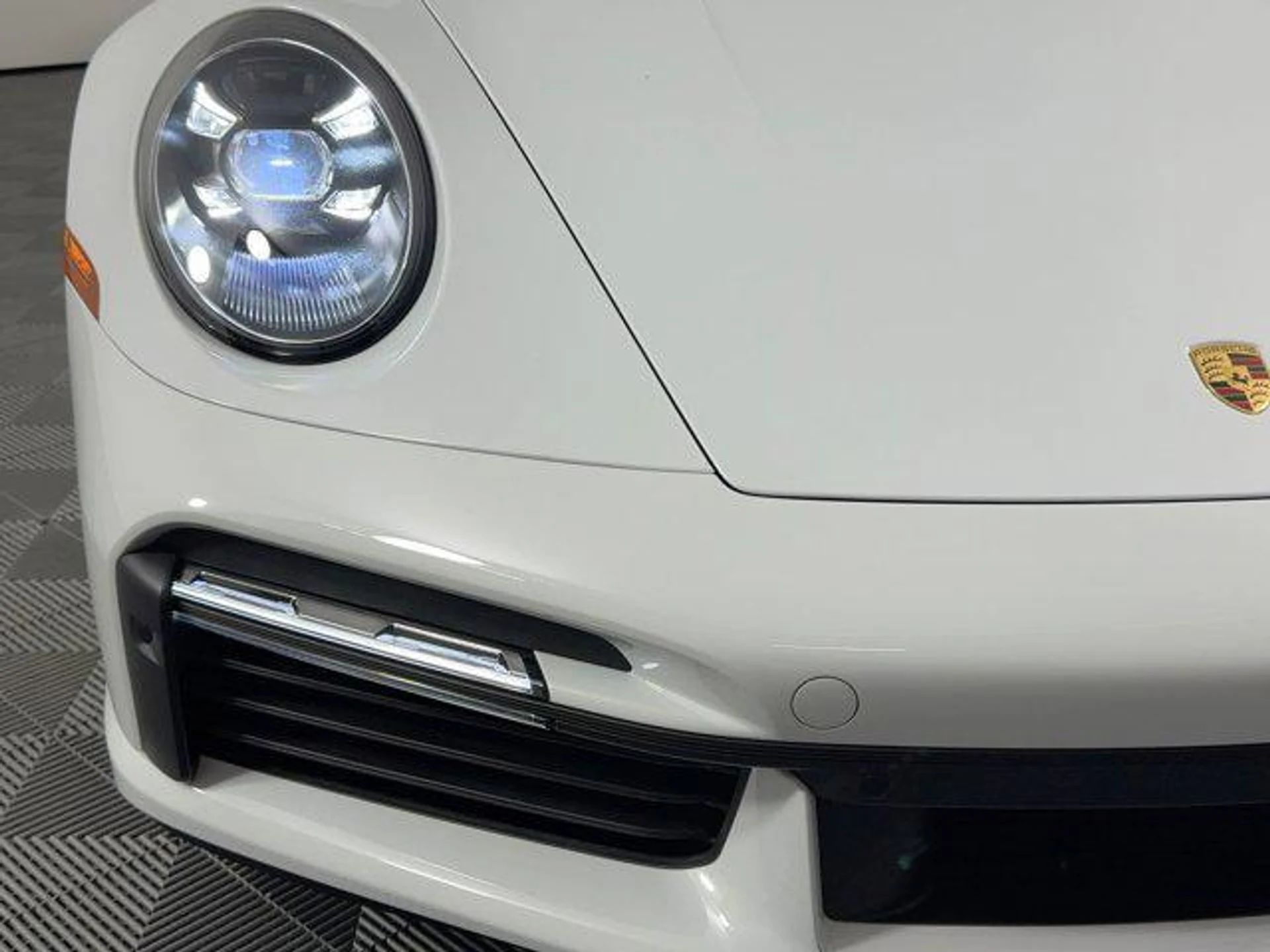 mph010_2066106280_Q_k_St_D_Ibyz_e_H_Dz_P_In0_V70_Nz_7s_284cd57604