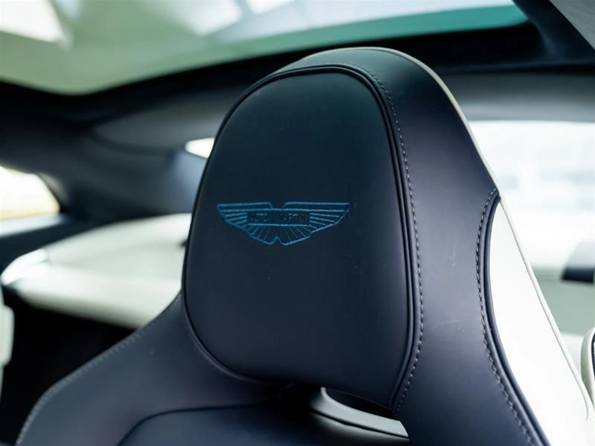 mph010_2066571752_iuuuemmy_afdcf10df2