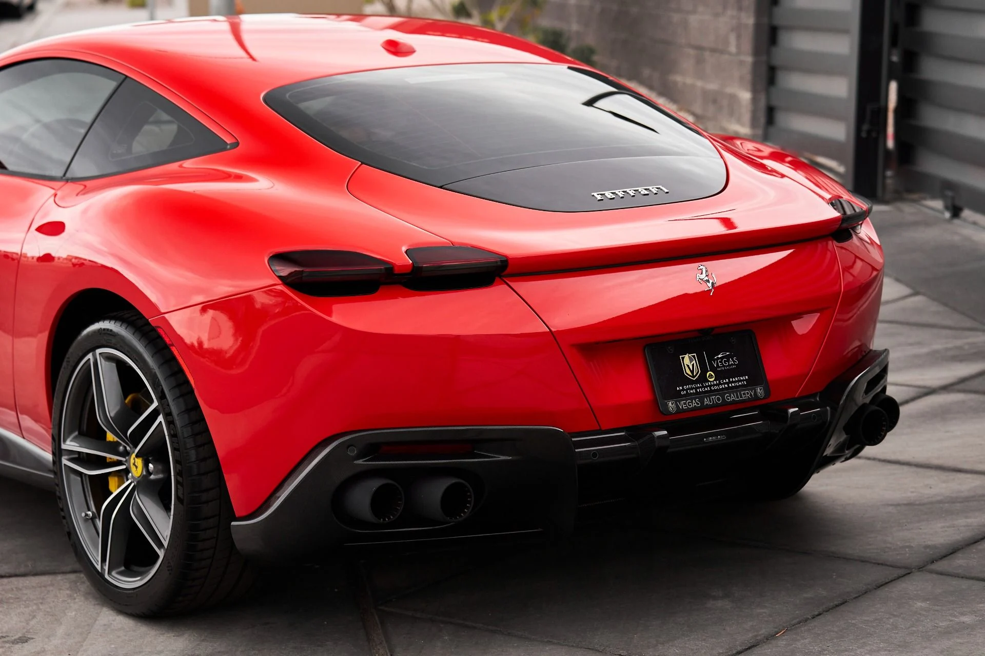 mph010_2067175762_Used_2023_Ferrari_Roma_Base_1761599002_91ba6581a2