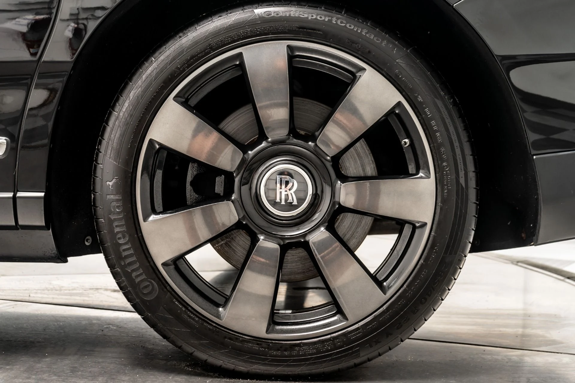 mph010_208049360_Used_2020_Rolls_Royce_Cullinan_Two_Tone_Interior_Driver_Assistance_Systems_1780337352_bee5a3d962
