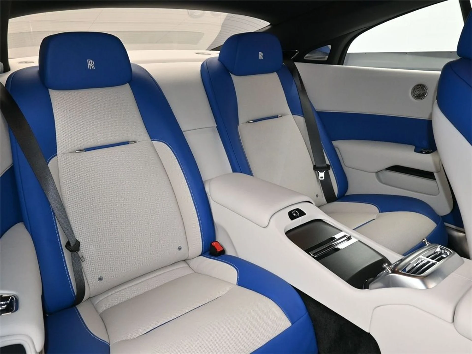 mph010_2081075860_0239e16ca5b99eccd56a73574b24e265x_349fda6040