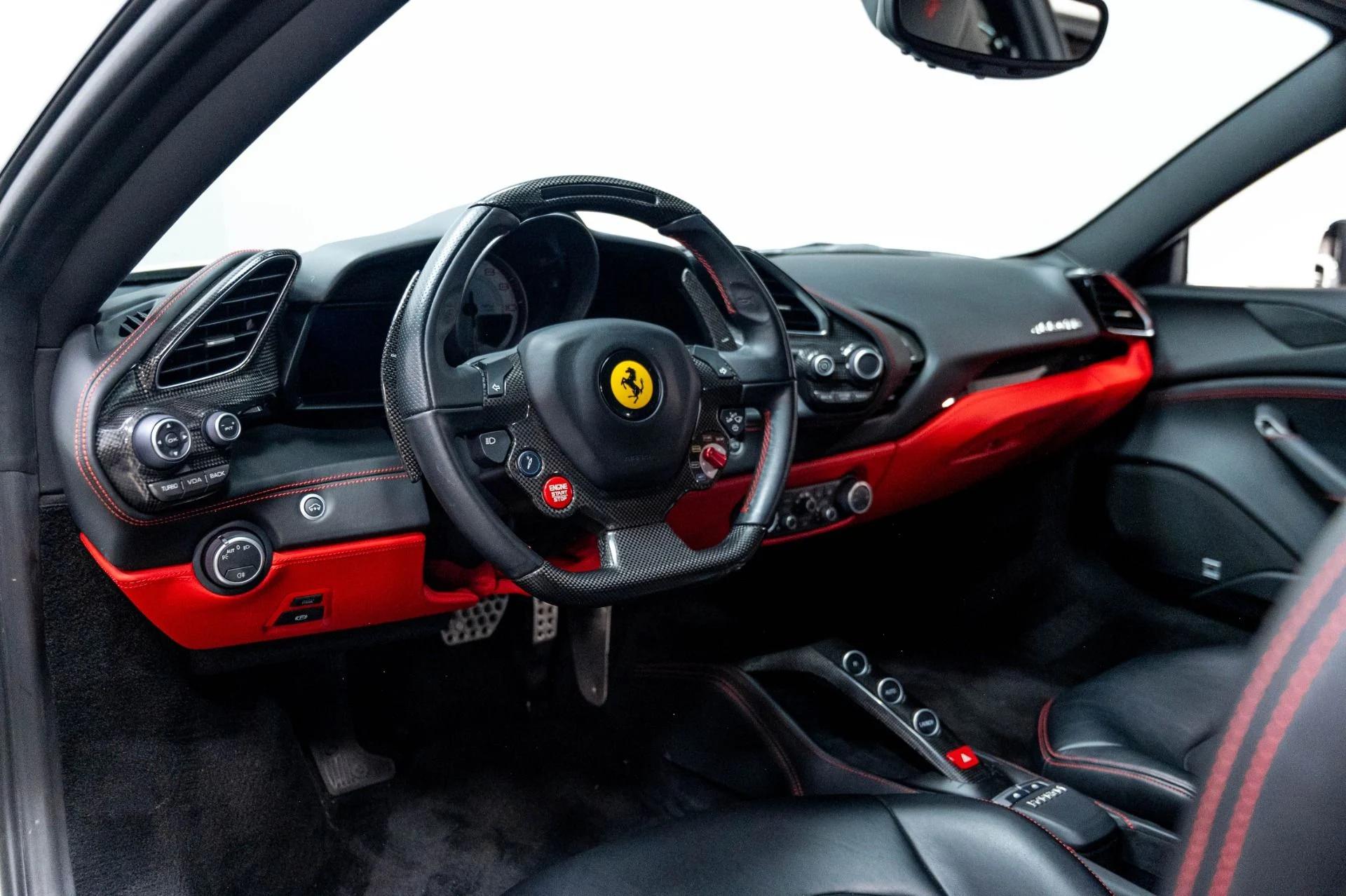 mph010_2081559836_Used_2016_Ferrari_488_GTB_1783363377_3925393b77