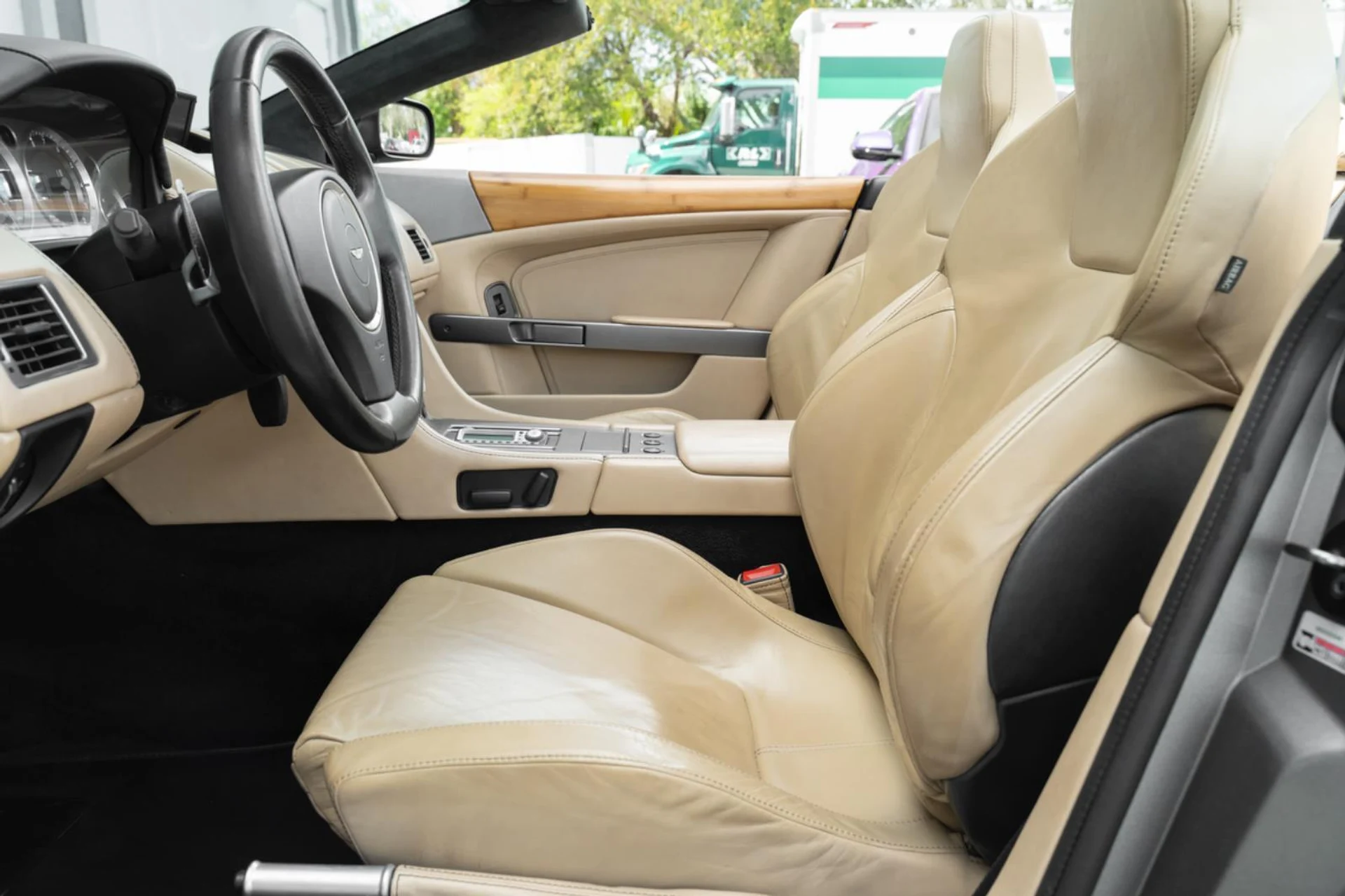 mph010_2087219657_Used_2006_Aston_Martin_DB_9_2dr_Volante_Auto_1772878105_c211f82c34