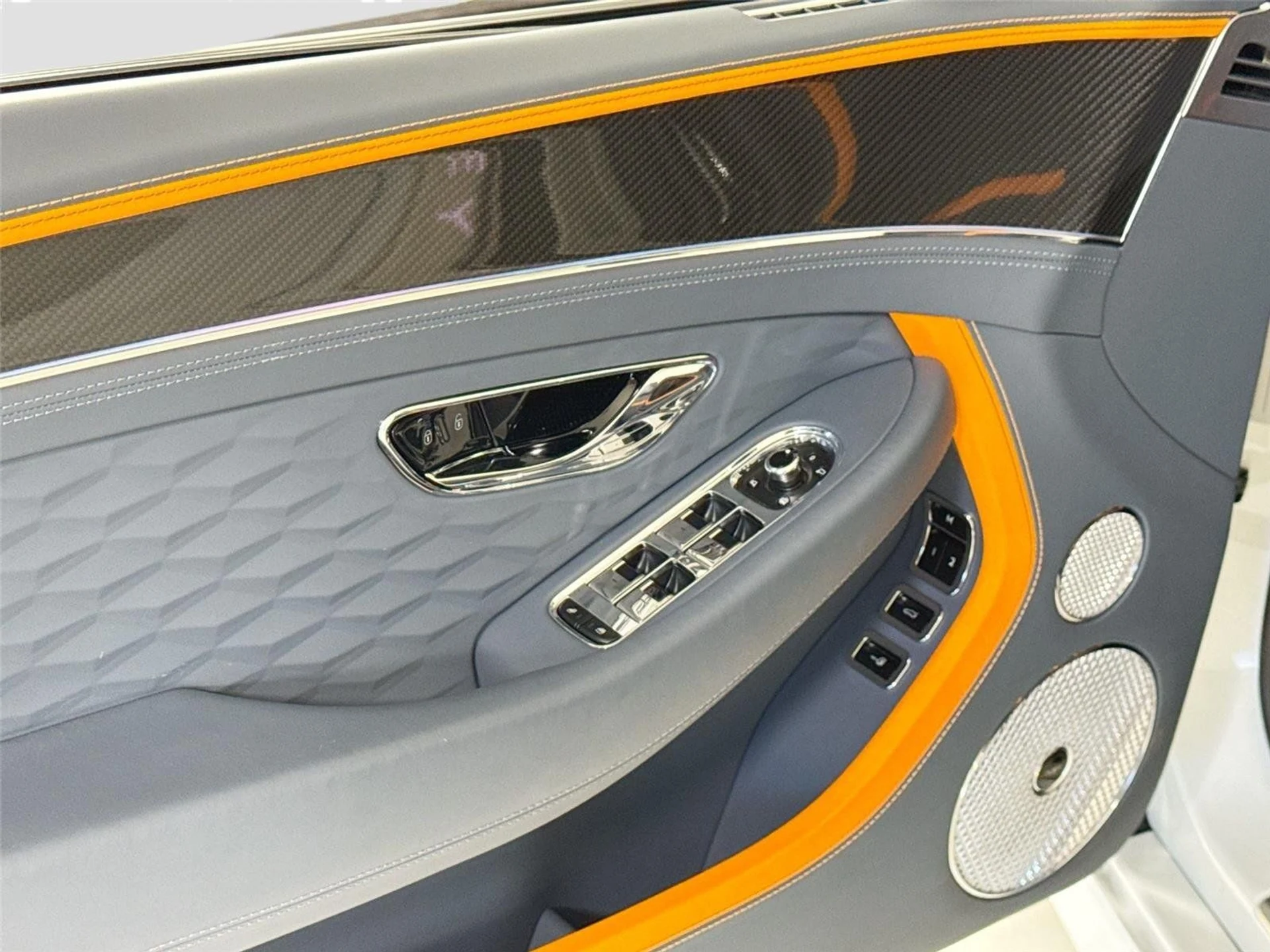 mph010_2097635409_aa2fe1b7bd415ec8fd9e6d344cdf4211_1b8ba24297