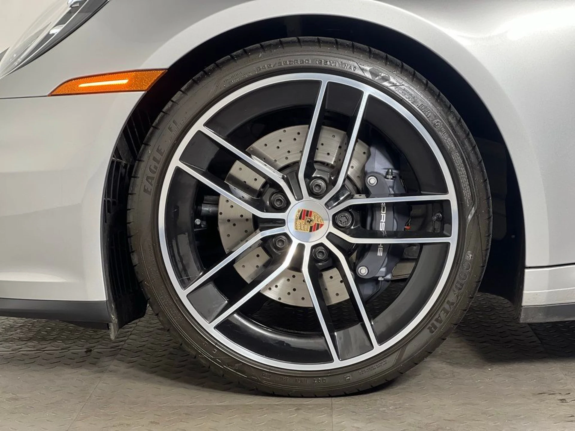 mph010_2101703603_638e1ef42602b8c5693c30719dc45304_85cebf2e27