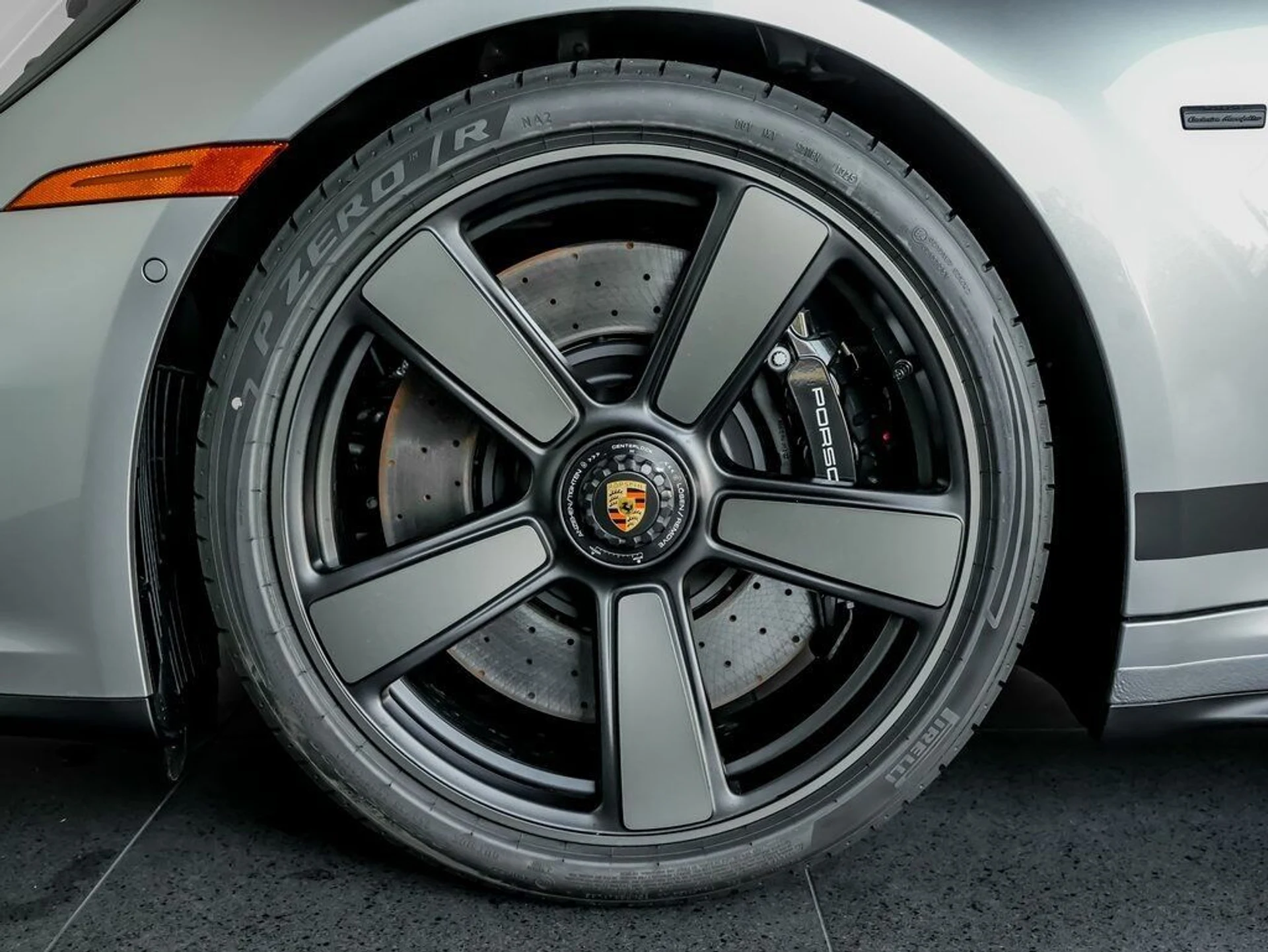 mph010_2103264117_c701bb75e11d2f5430525022144009c3_59c12c2127