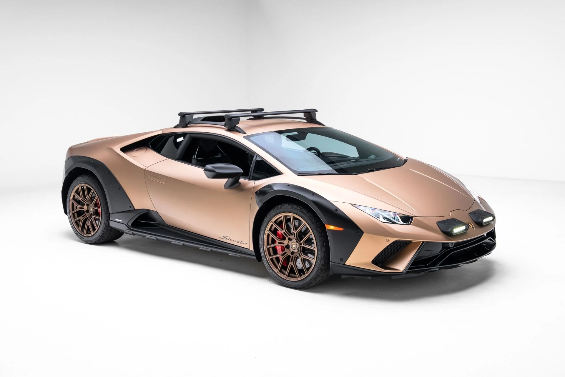 mph010_2105035686_Used_2024_Lamborghini_Huracan_Sterrato_1774458866_f1cd2df815